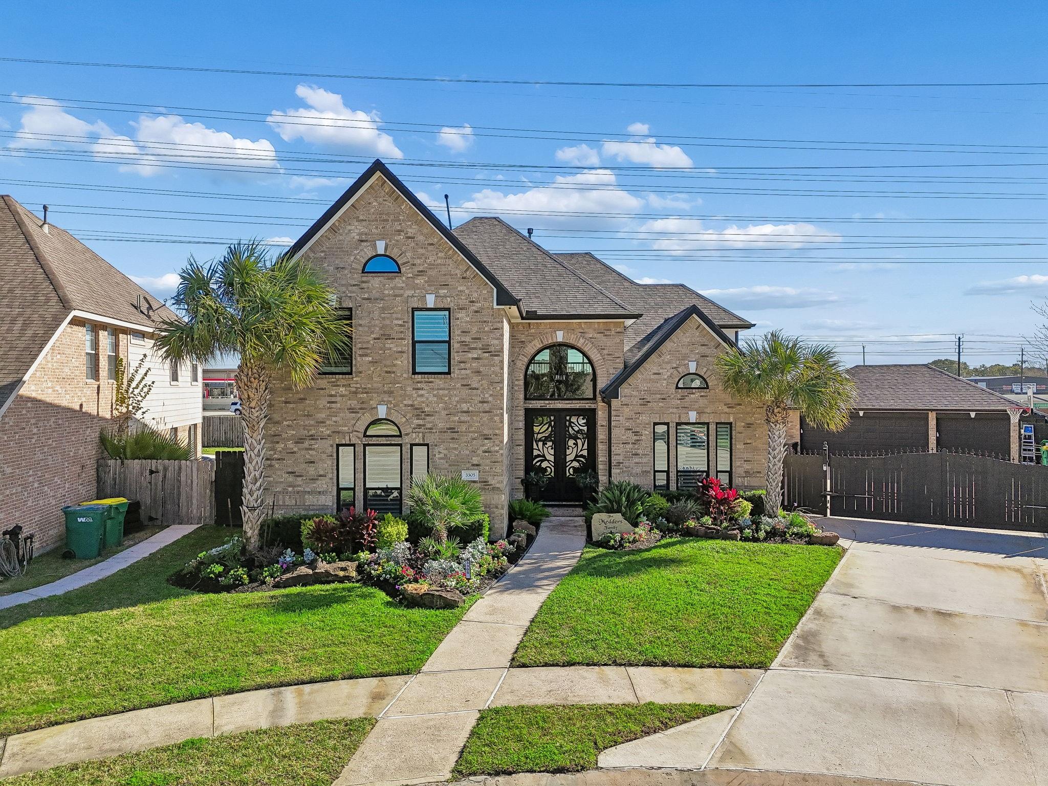 3305 Oak Dale Way, Seabrook, TX 77586 photo