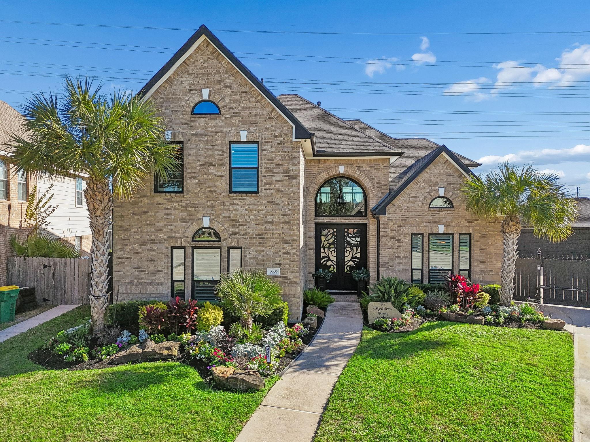 3305 Oak Dale Way, Seabrook, TX 77586 photo