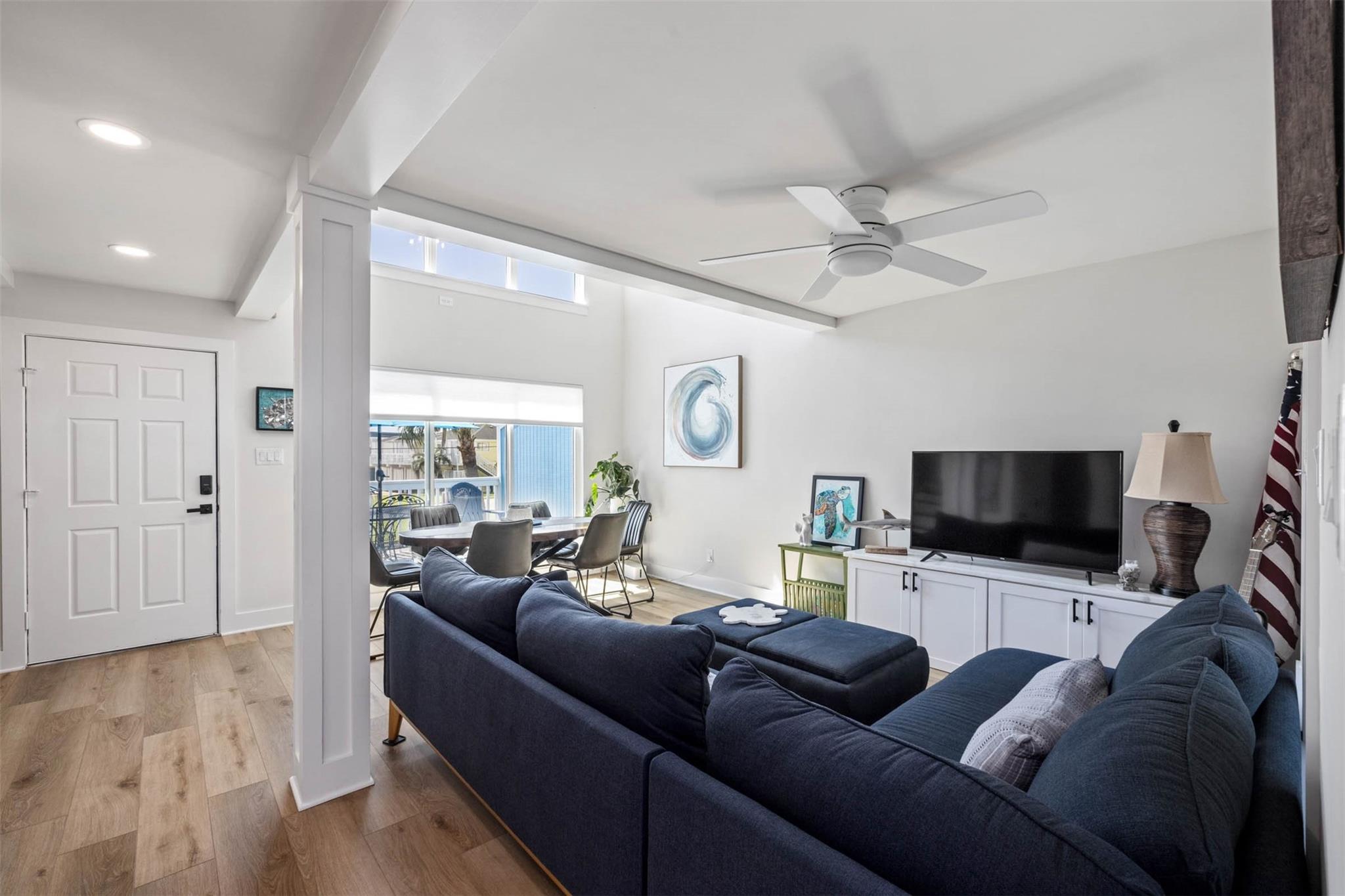 201 Jean Lafitte Cv, Galveston, TX 77554 photo
