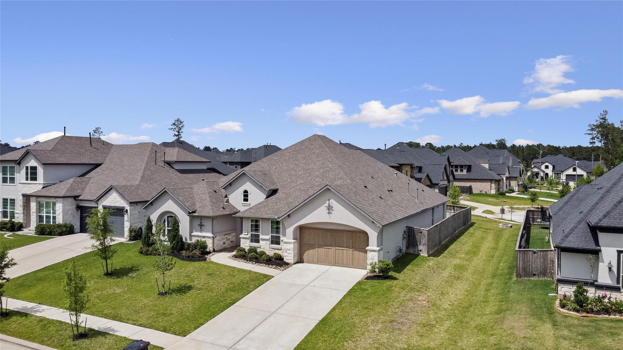 622 Platinum Stone Ln, Pinehurst, TX 77362 photo