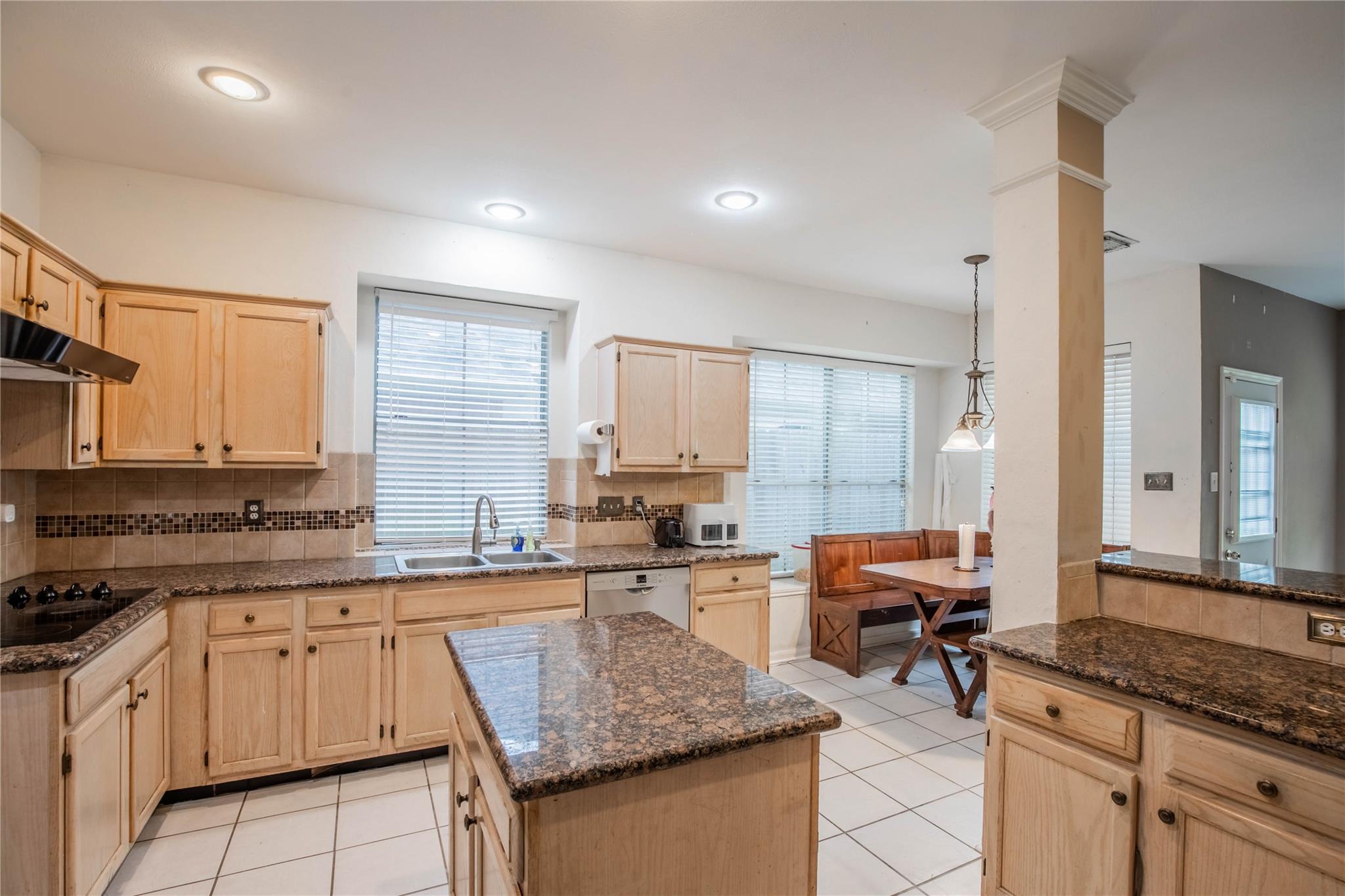 1606 Diamond Brook Dr, Houston, TX 77062 photo