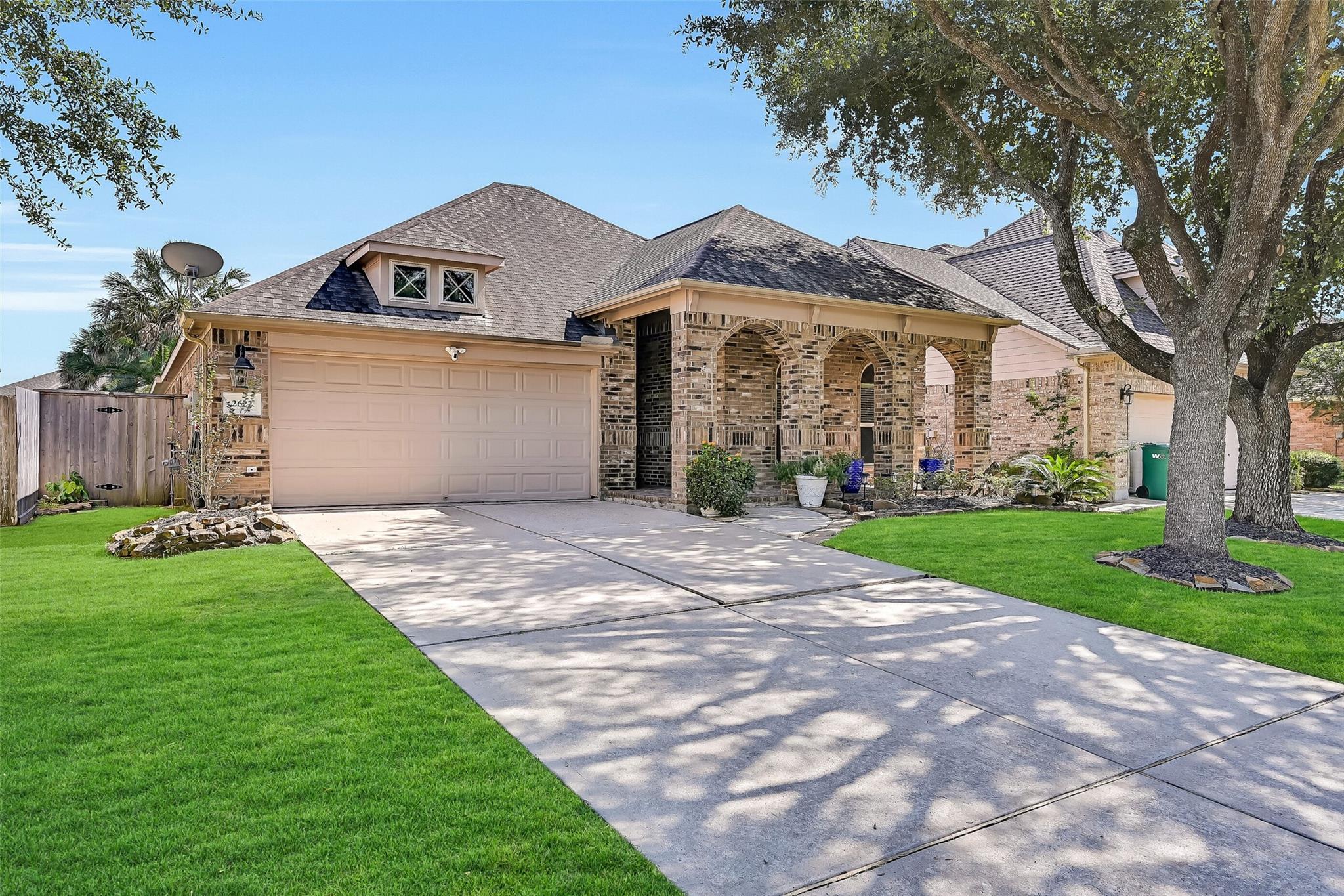 2622 Canyon Falls Dr, Manvel, TX 77578
