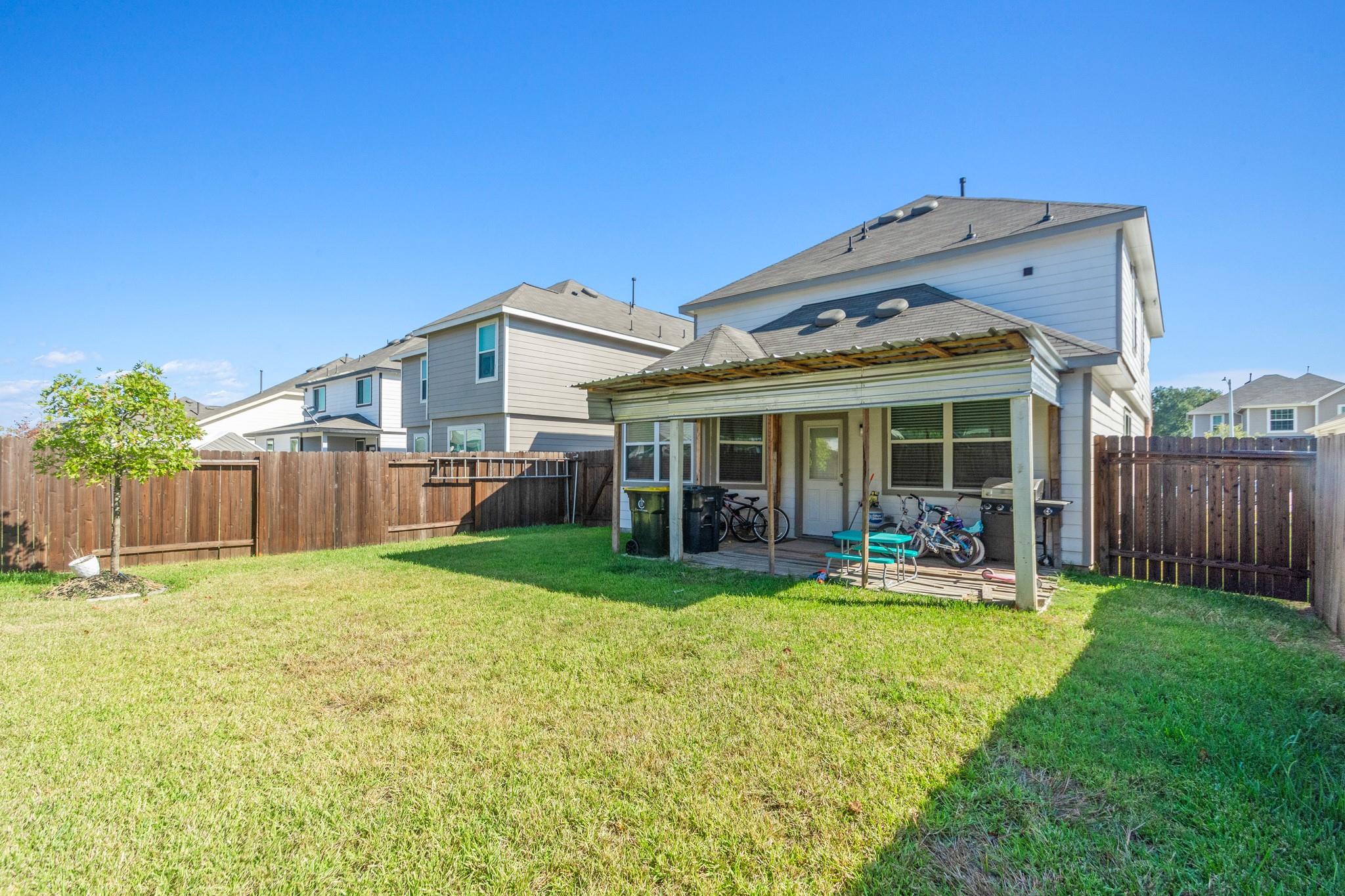 2382 Tavo Trail Dr, Conroe, TX 77301 photo