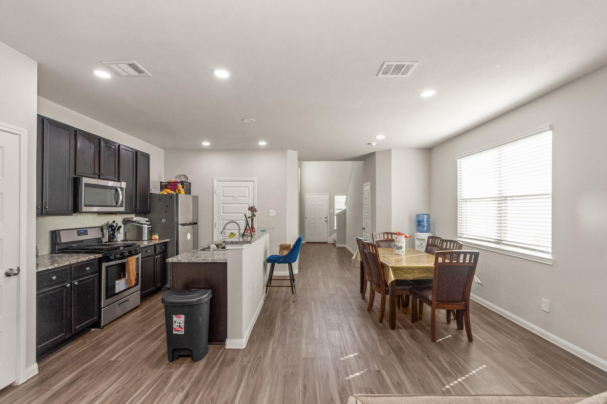 2382 Tavo Trail Dr, Conroe, TX 77301 photo