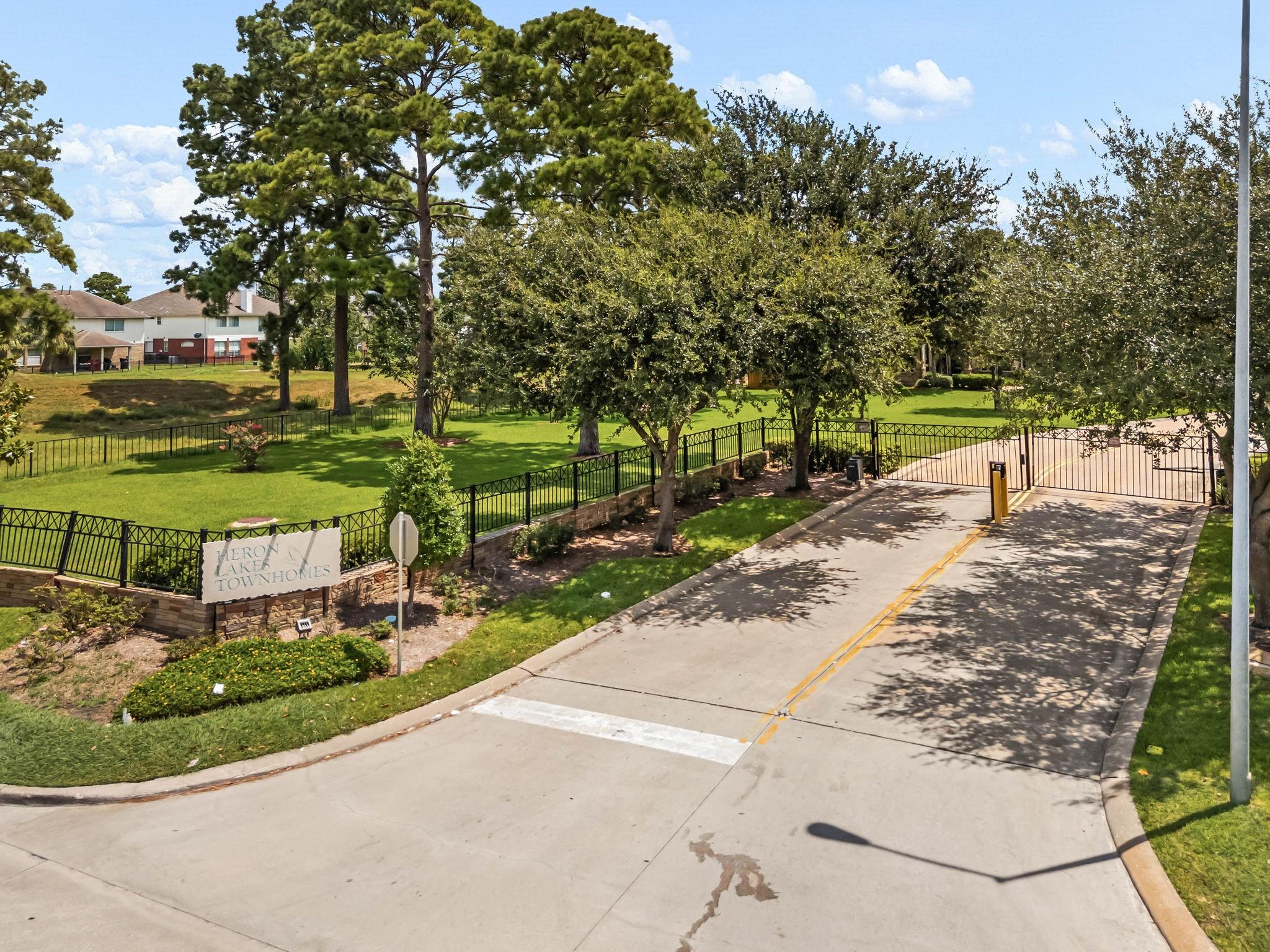 8026 Loyel Pointe Dr, Houston, TX 77064 photo