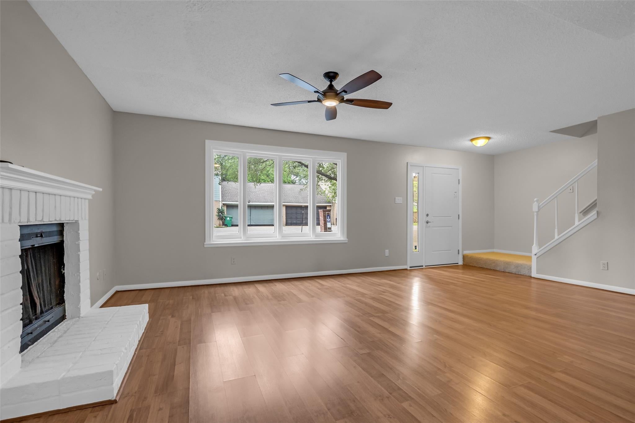 9207 Barr Cir, Houston, TX 77080 photo
