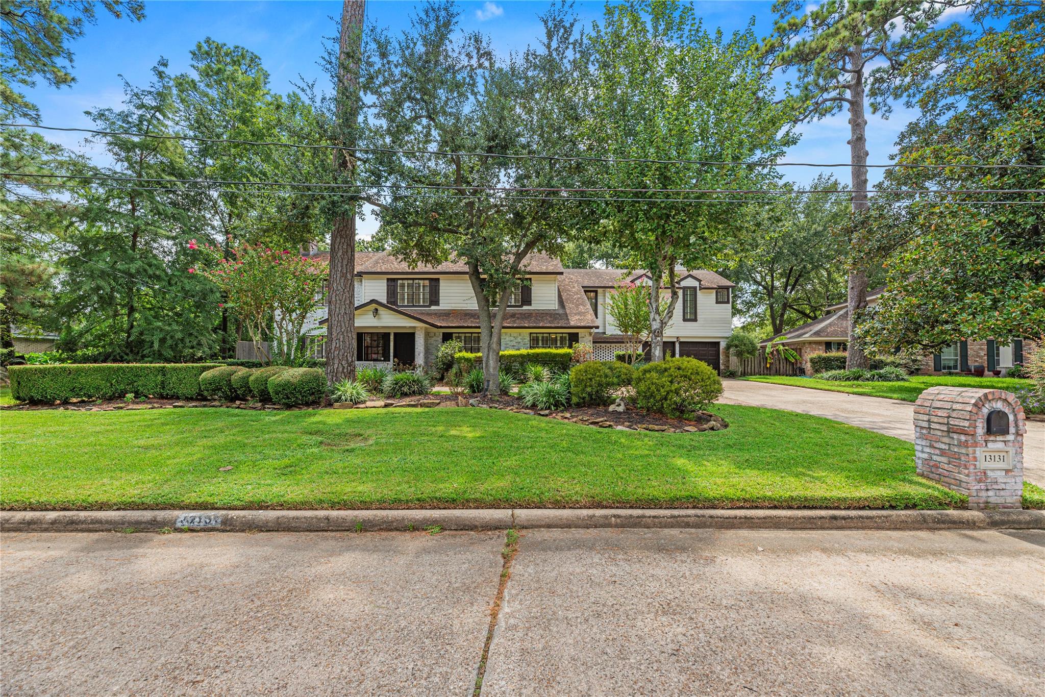 13131 Holston Hills Dr, Houston, TX 77069 photo