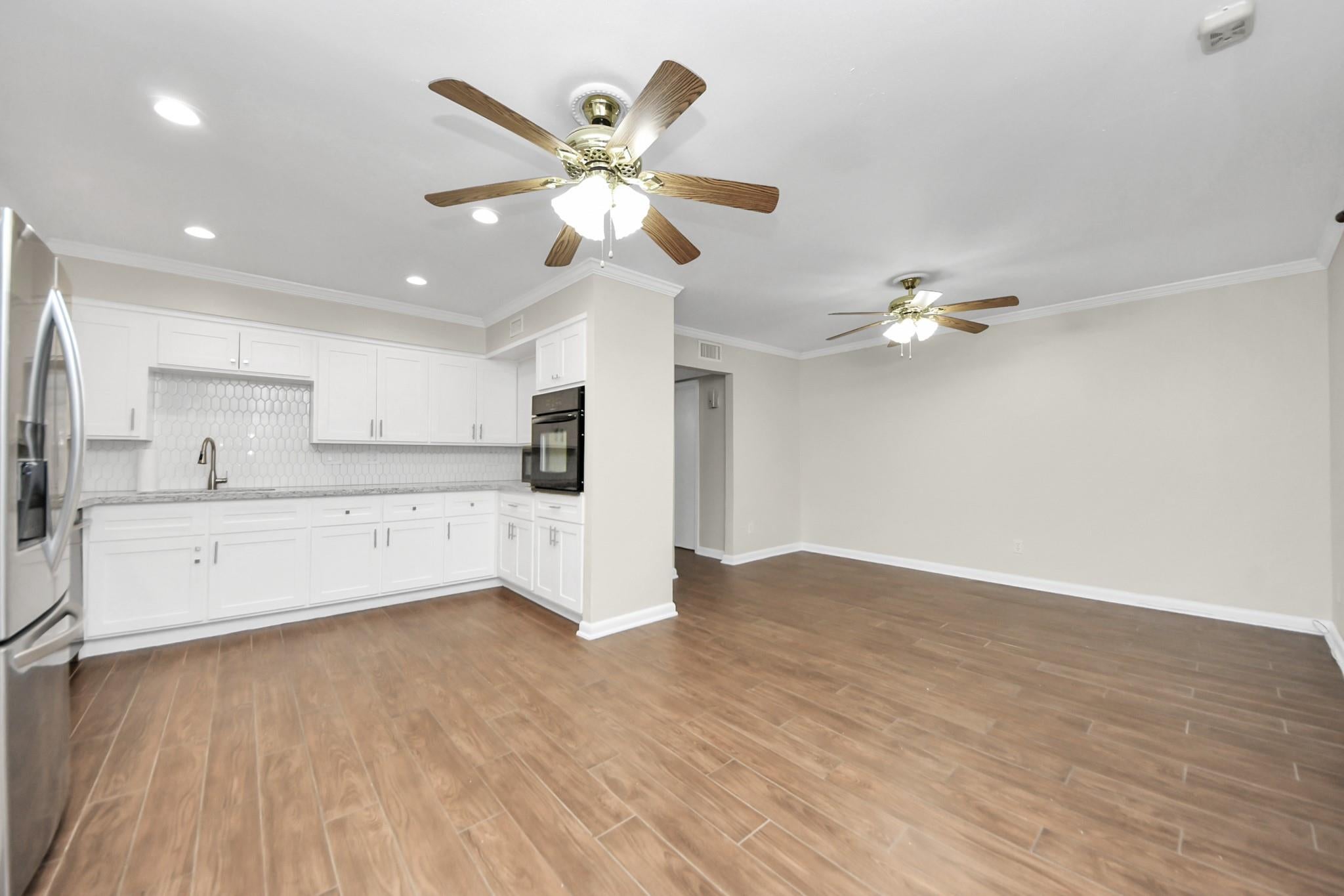 8234 Fondren Rd #8234, Houston, TX 77074 photo