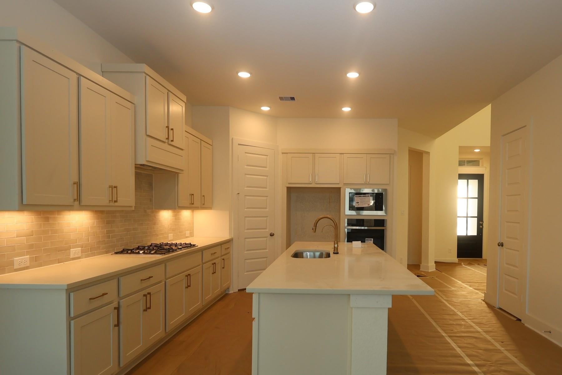 22419 Topaz Harbor Ln, Tomball, TX 77377 photo
