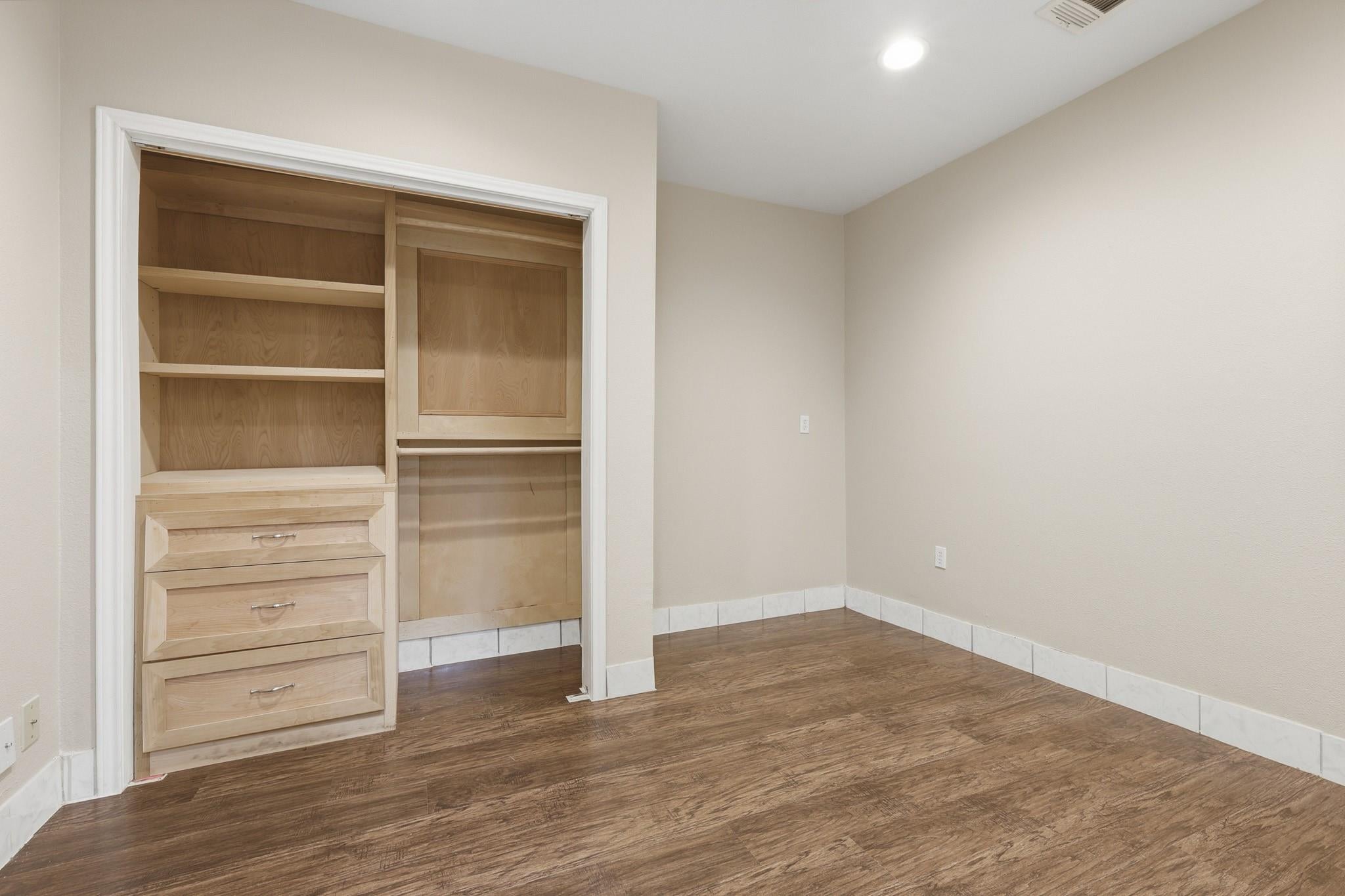 10011 Avenues St, Houston, TX 77034 photo