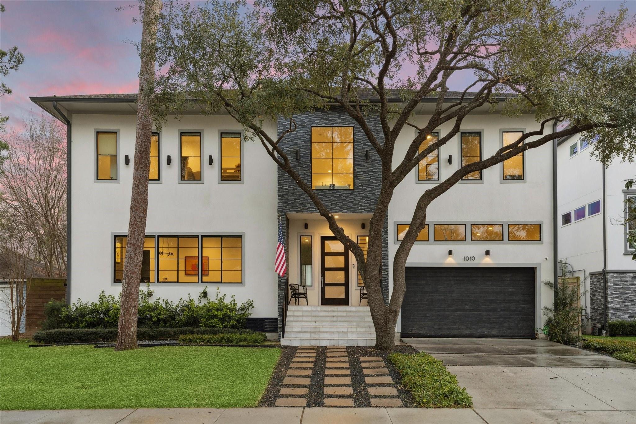 1010 Waltway Dr, Houston, TX 77008