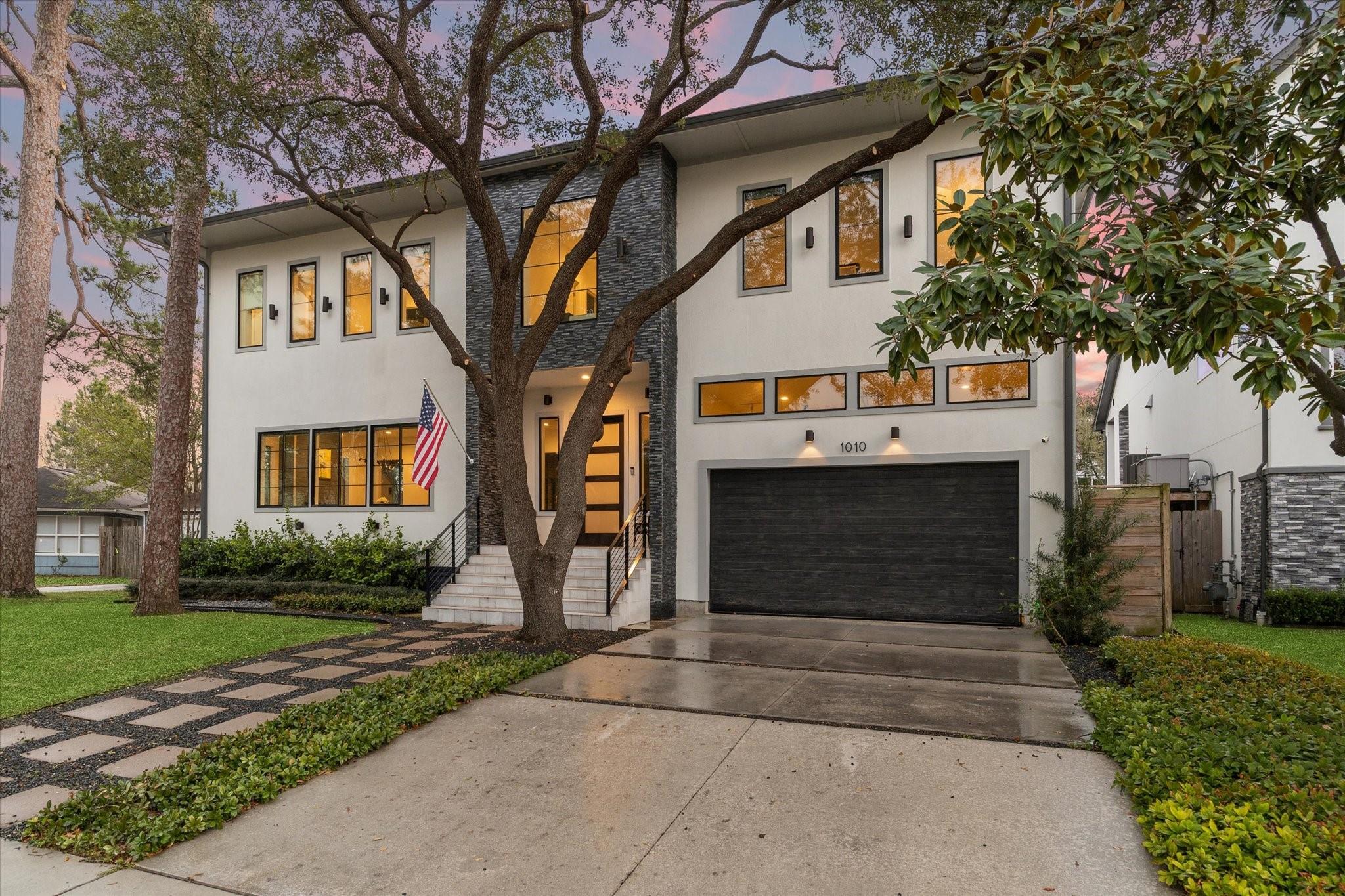 1010 Waltway Dr, Houston, TX 77008 photo