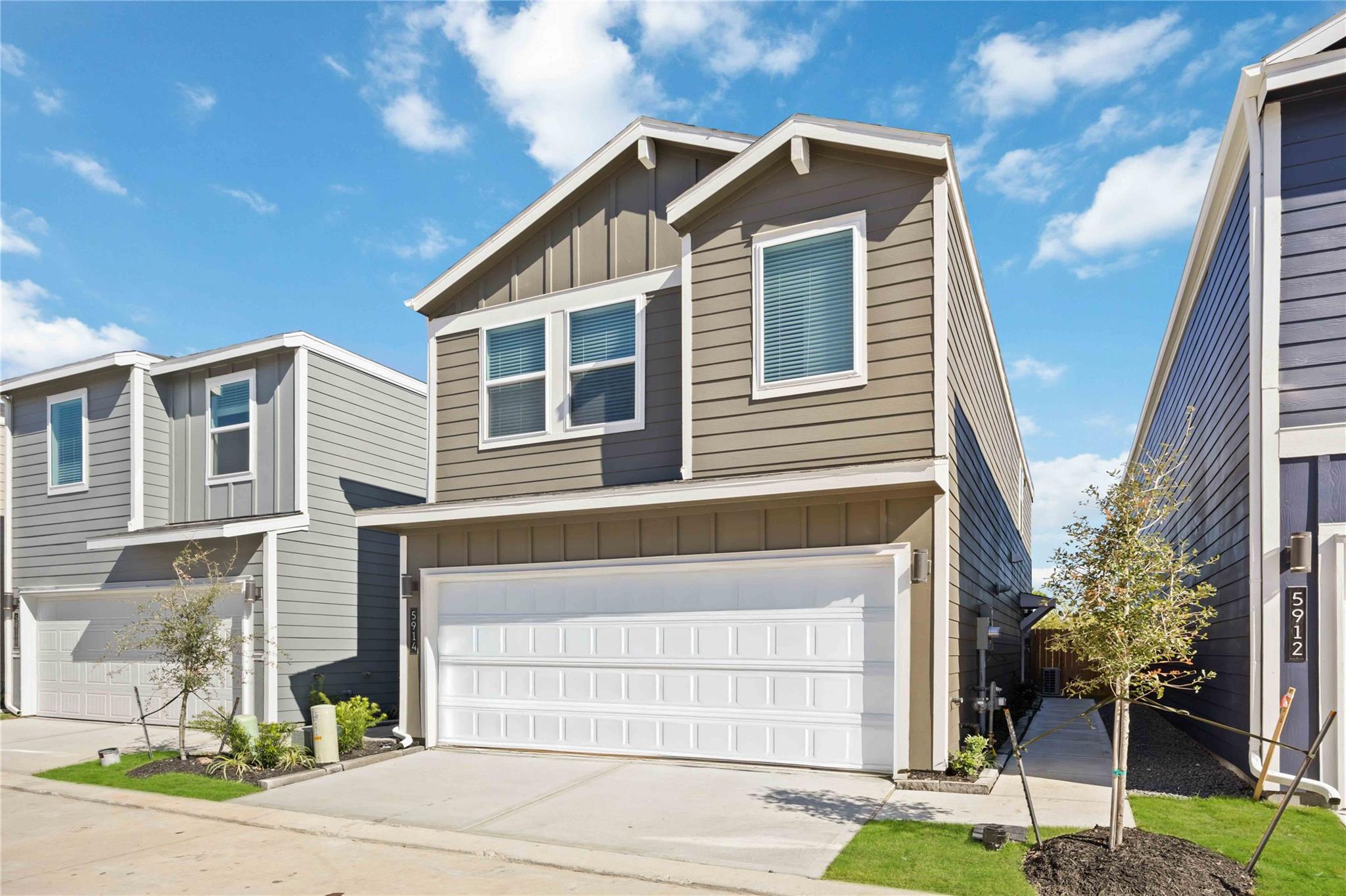 5933 Manning Oaks St, Houston, TX 77091