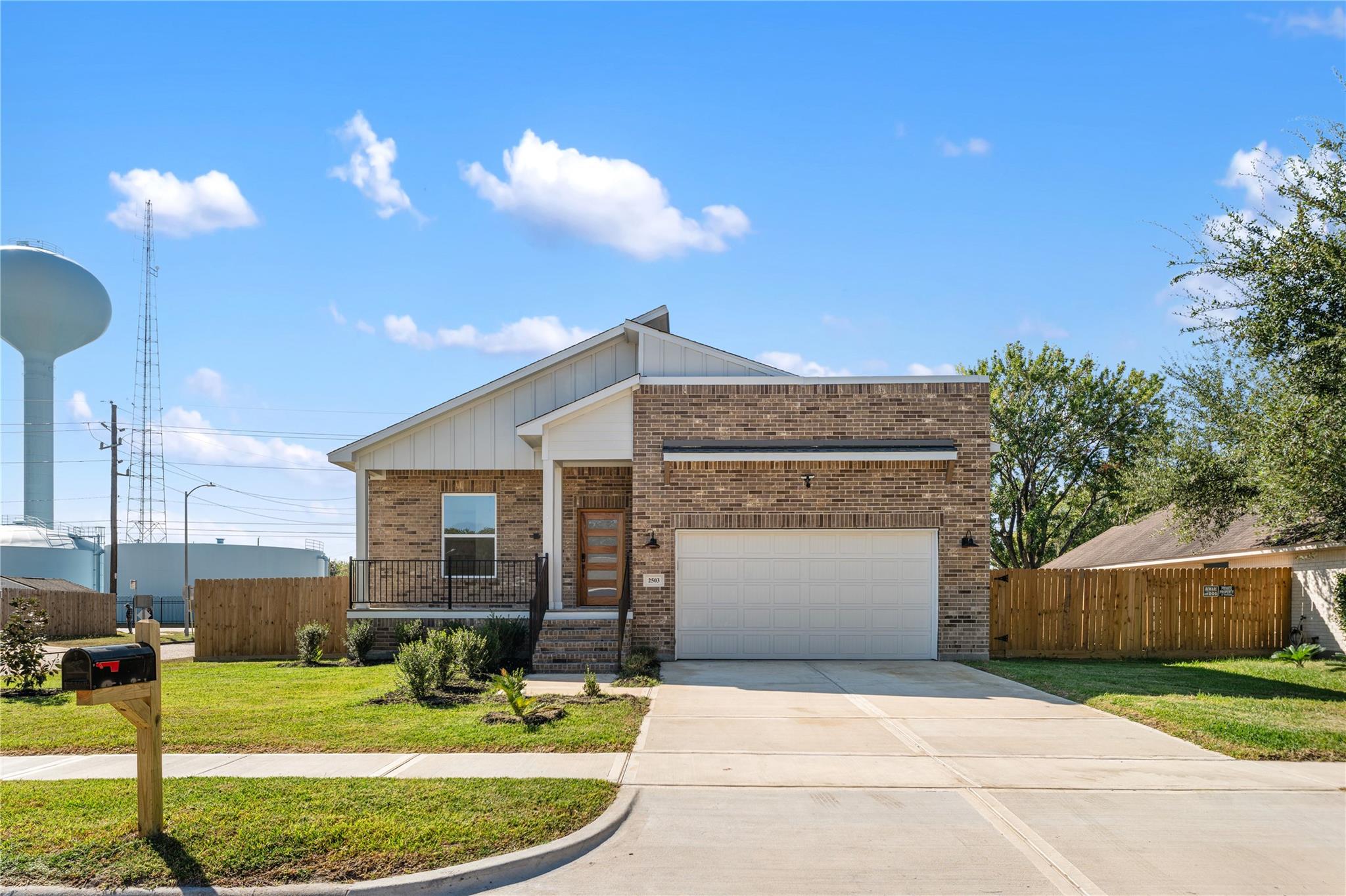 2503 Hazyknoll Ln, Houston, TX 77067