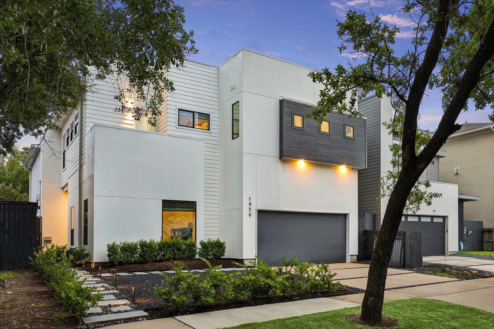 1959 Portsmouth St, Houston, TX 77098 photo