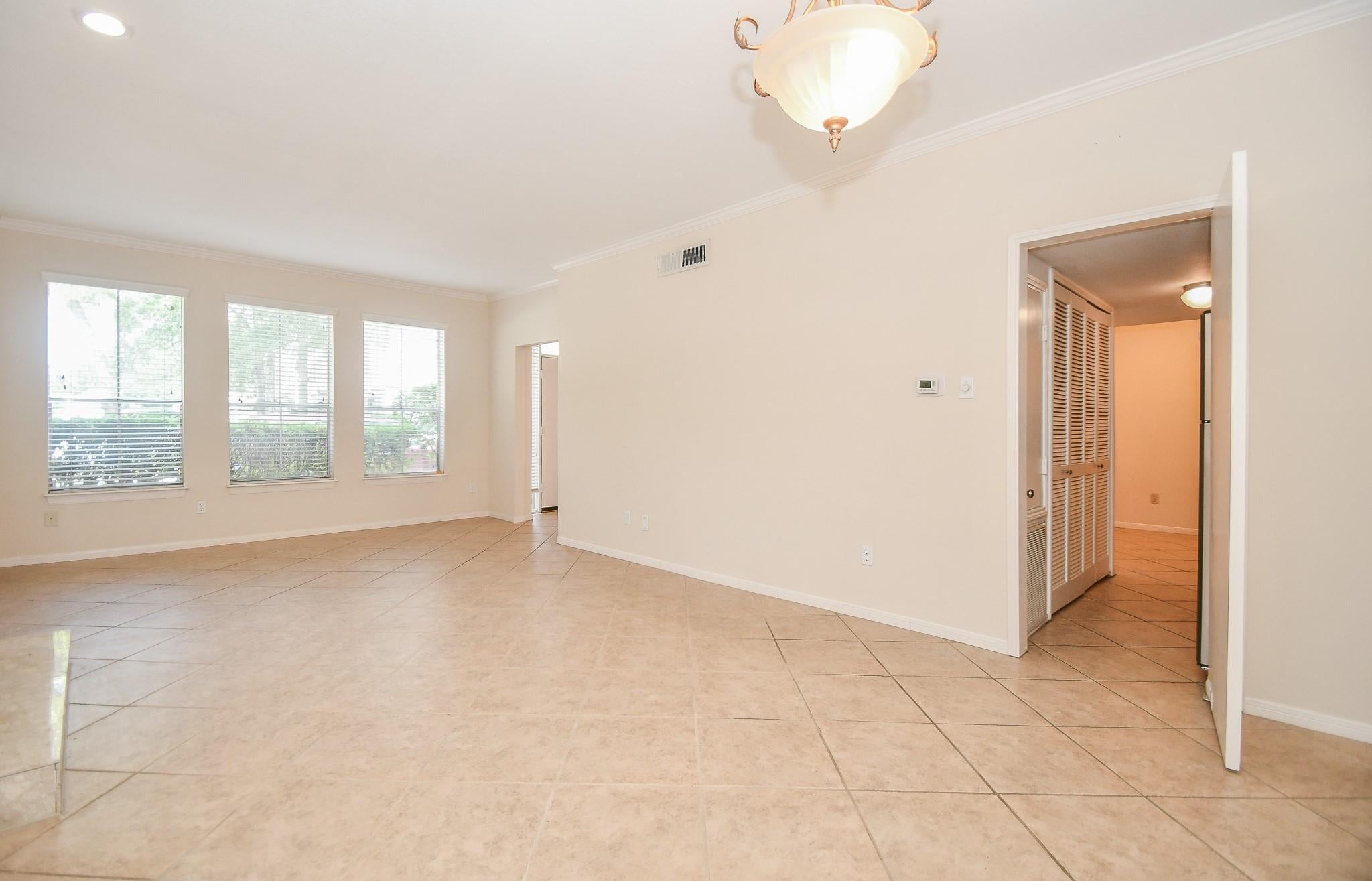 2100 Tanglewilde St #169, Houston, TX 77063 photo