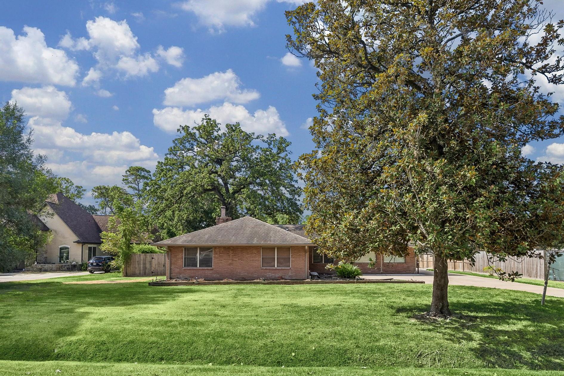 10919 Britoak Ln, Houston, TX 77079