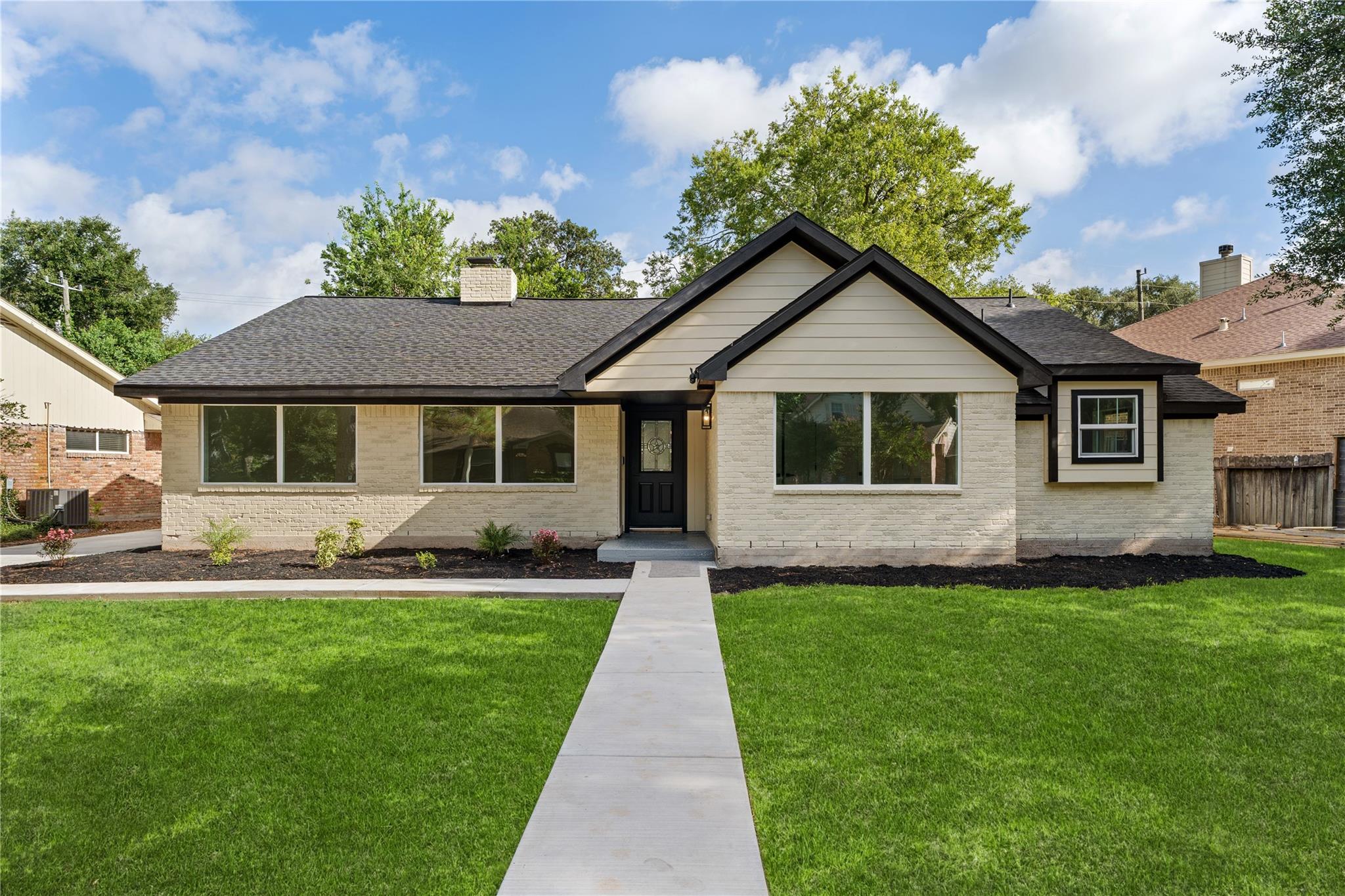 6010 Cartagena St, Houston, TX 77035
