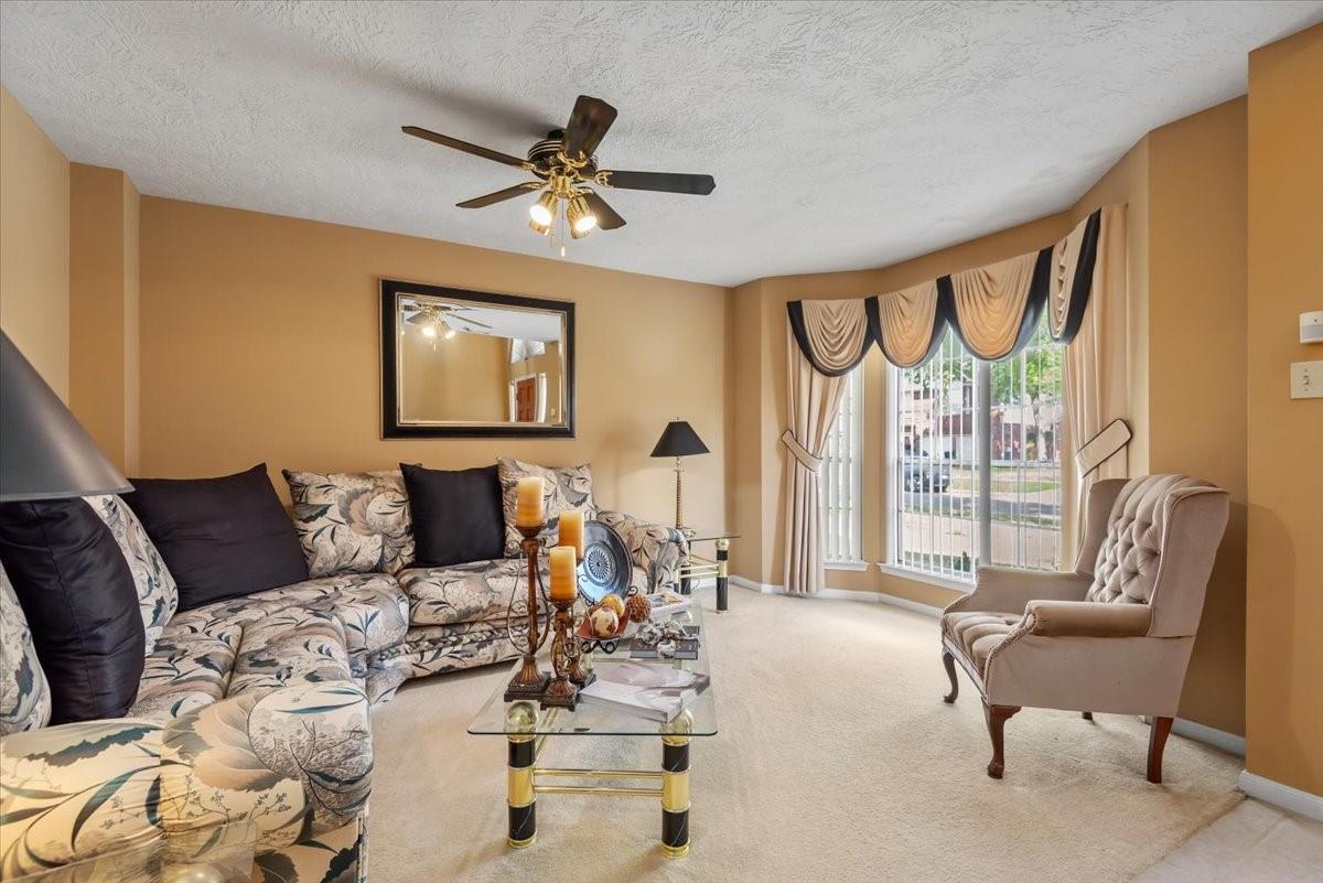 13134 Woodtrek Ln, Houston, TX 77015 photo