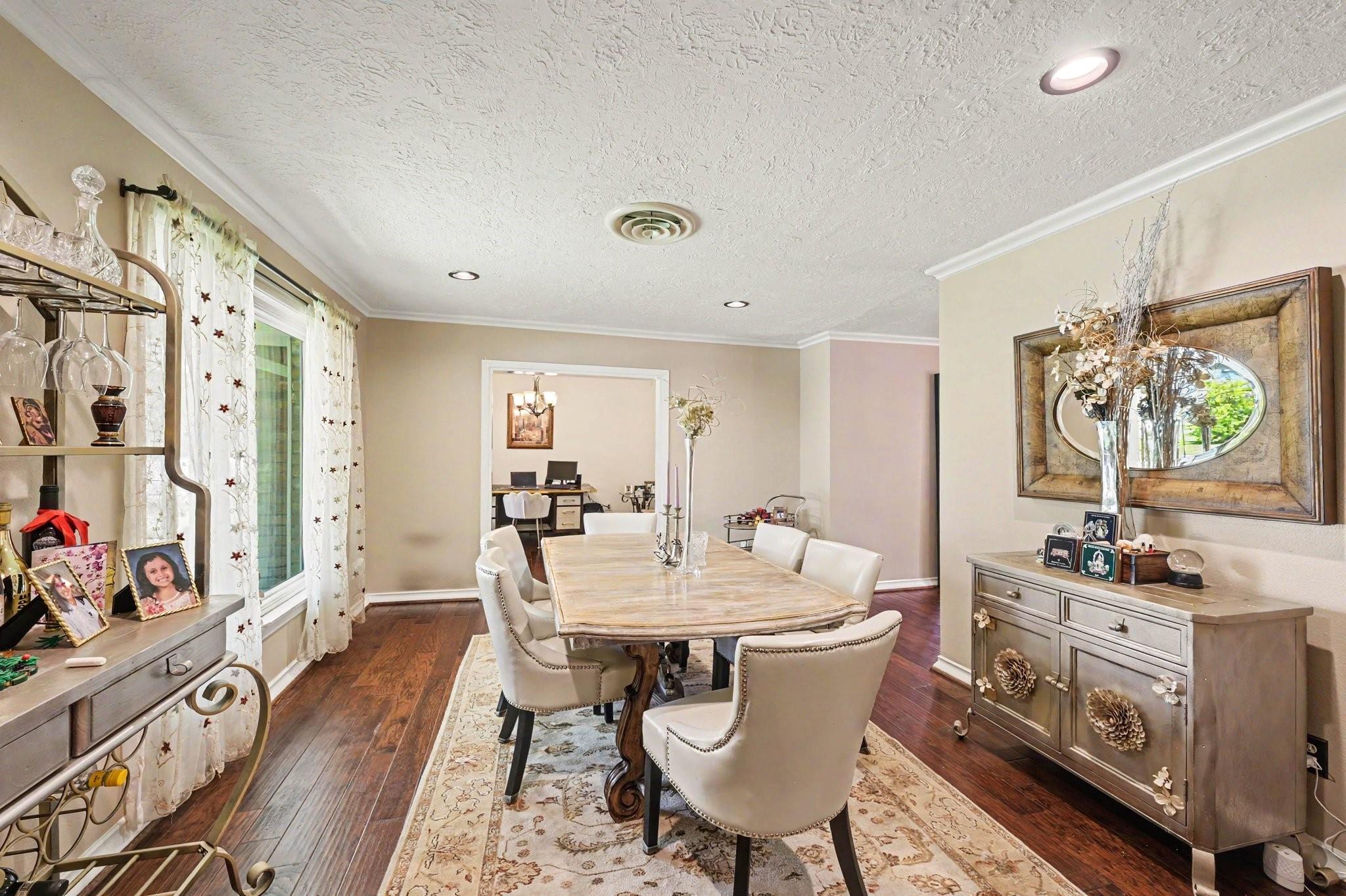 3311 Longfield Cir, Houston, TX 77063 photo