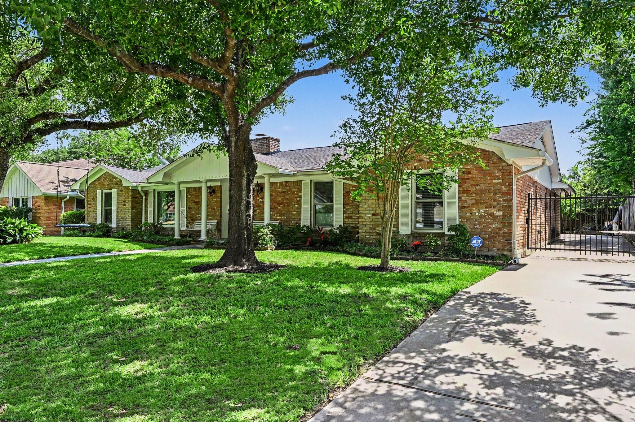 3311 Longfield Cir, Houston, TX 77063 photo