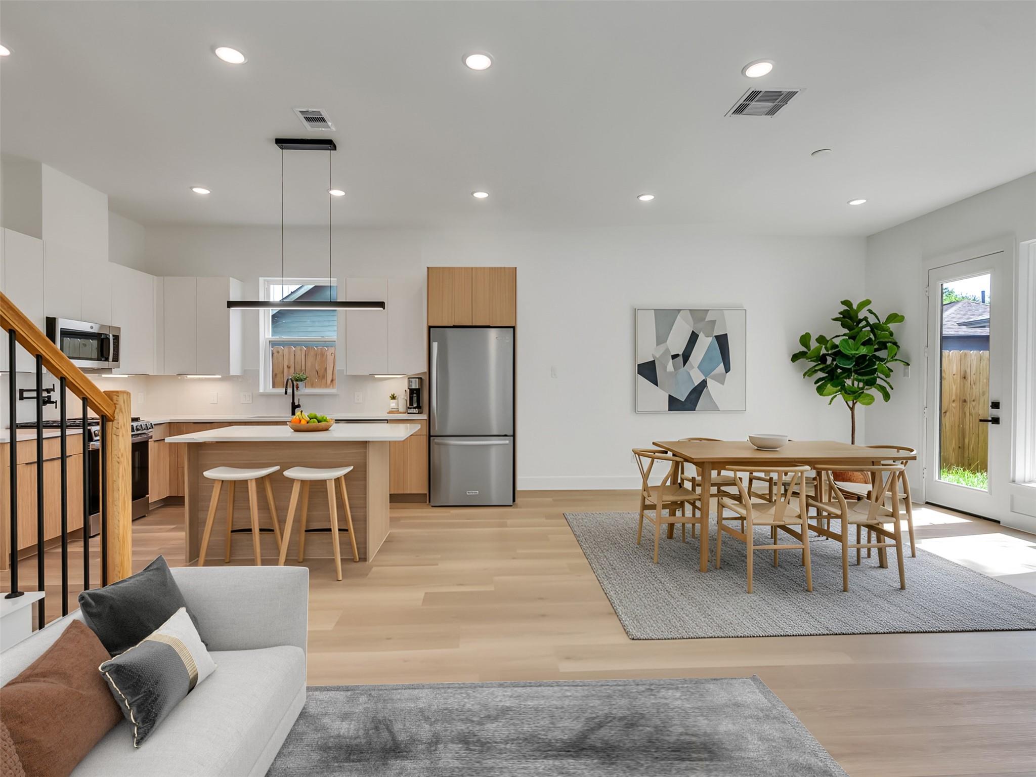 511 Altic St, Houston, TX 77011 photo