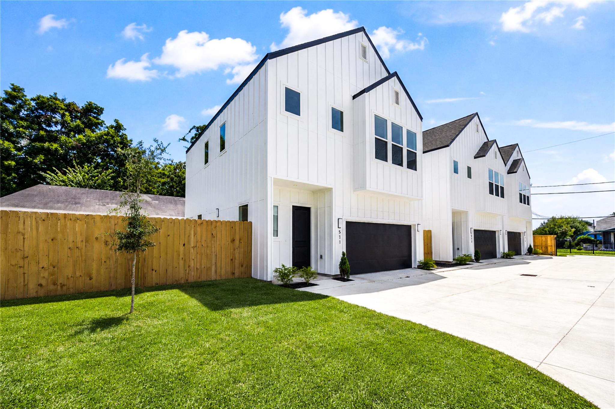 511 Altic St, Houston, TX 77011 photo