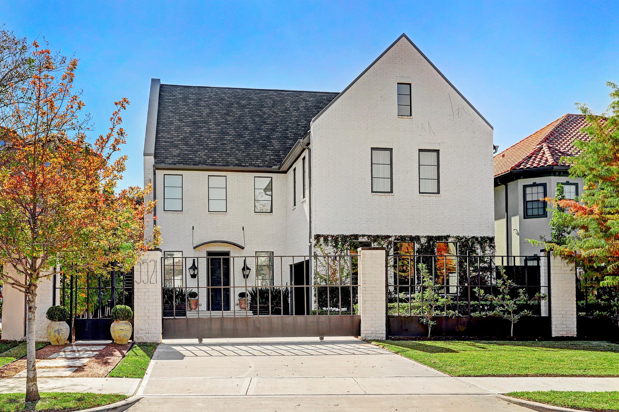 5521 Fairdale Ln, Houston, TX 77056