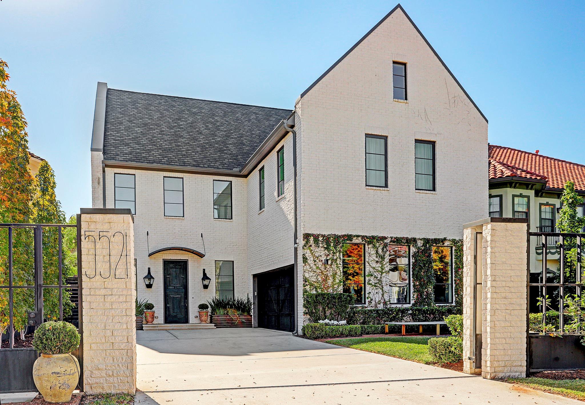 5521 Fairdale Ln, Houston, TX 77056 photo
