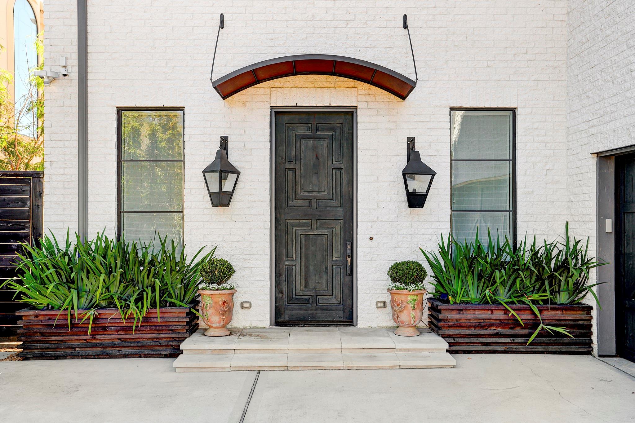 5521 Fairdale Ln, Houston, TX 77056 photo