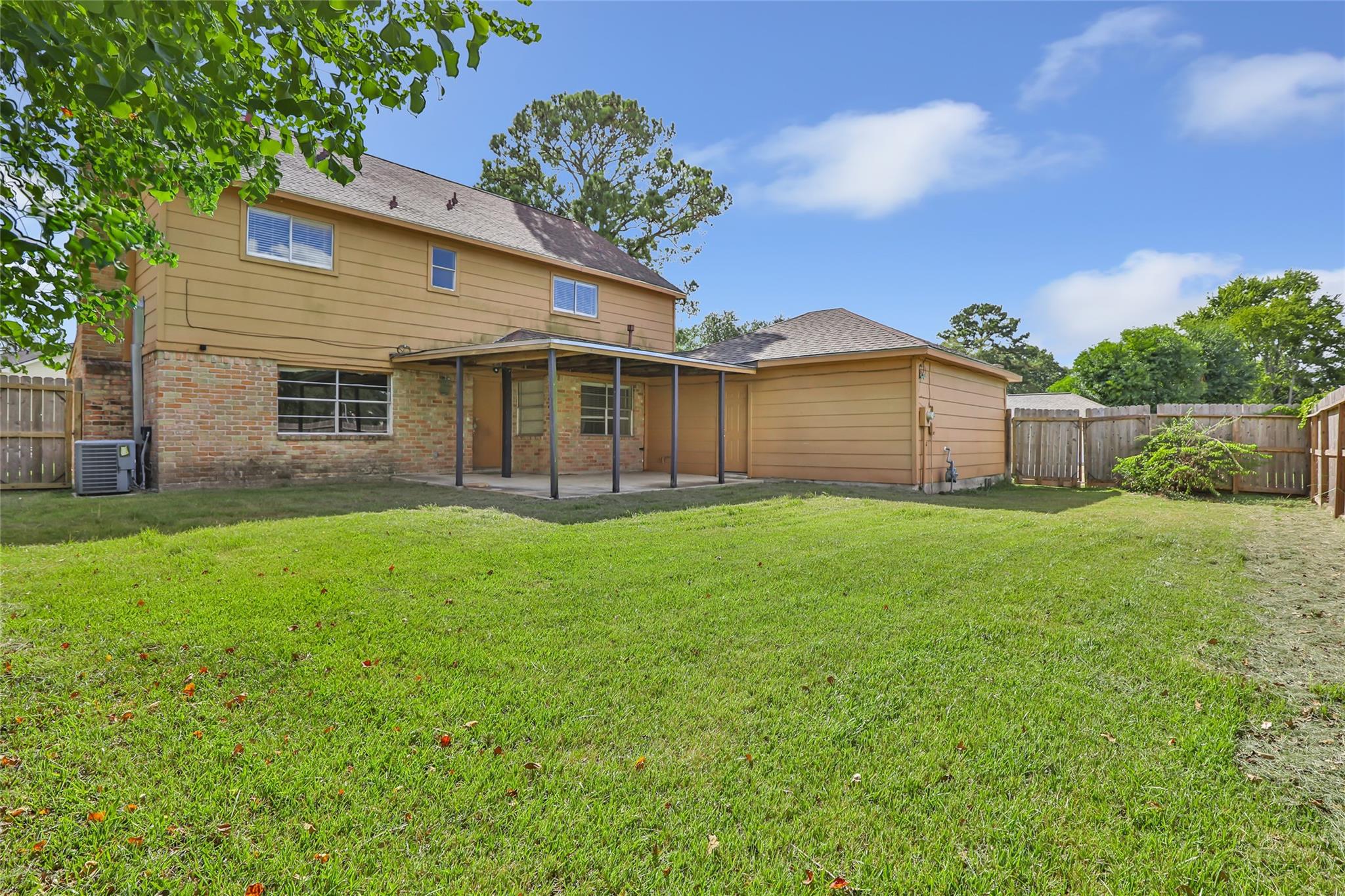 5603 Mossy Timbers Dr, Humble, TX 77346 photo