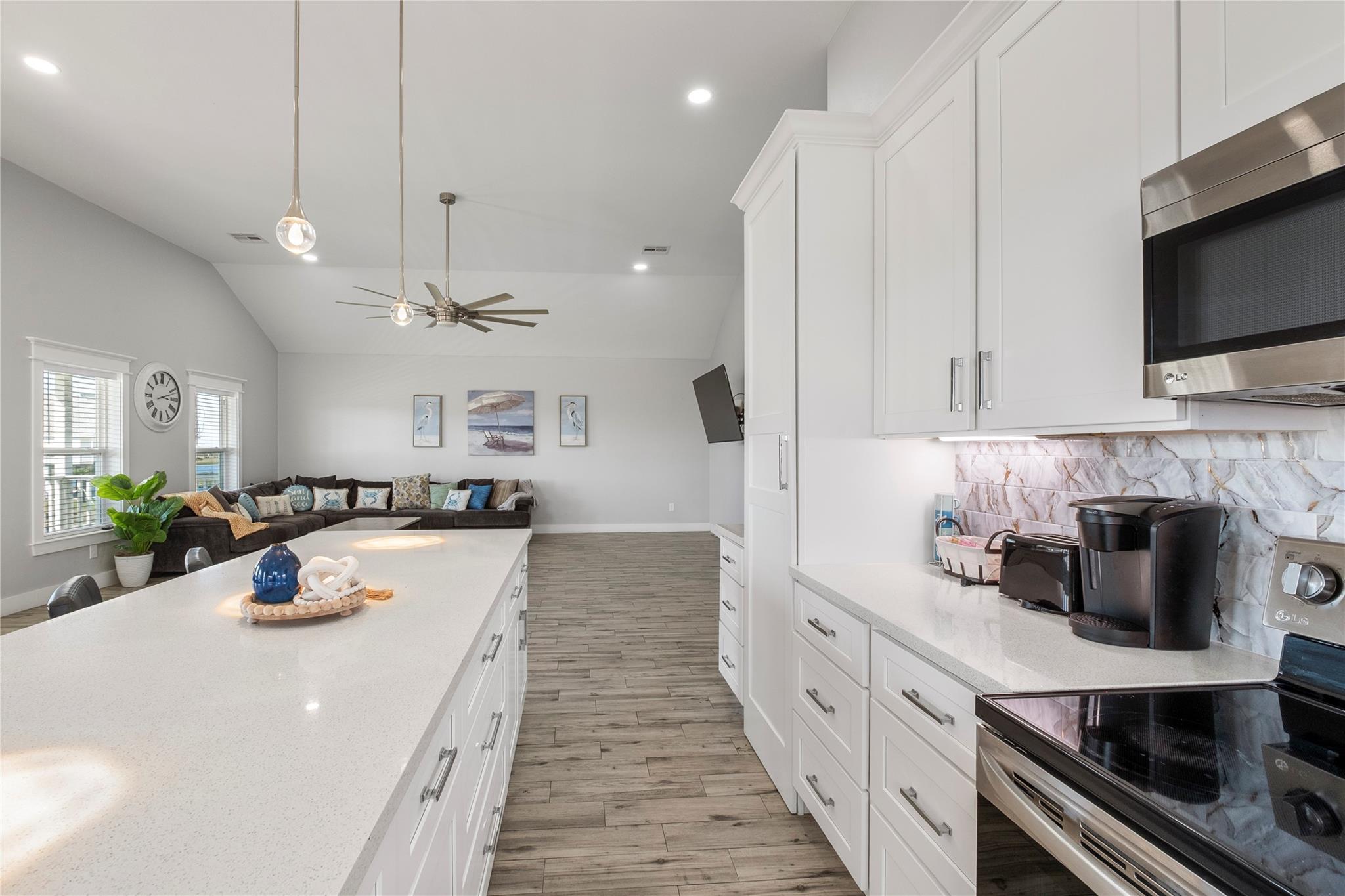 18035 Shaman Dr, Galveston, TX 77554