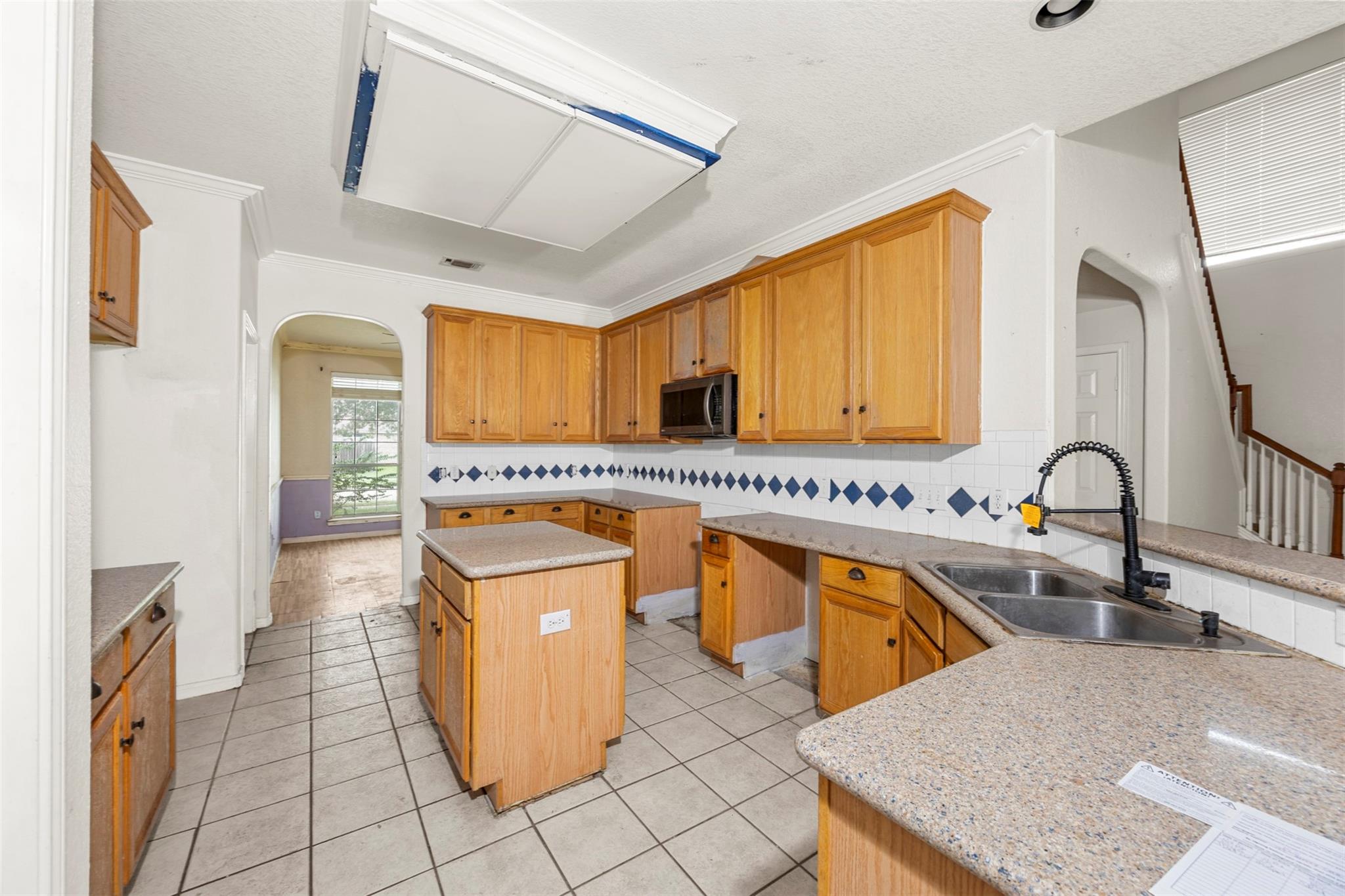122 Mossey Oak Dr, Baytown, TX 77520 photo