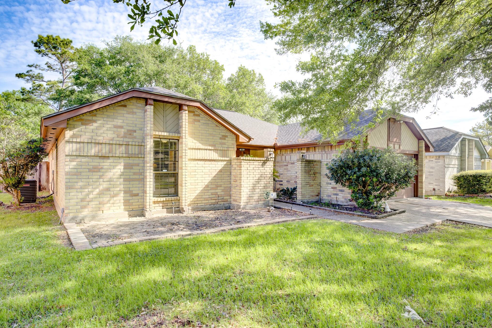 16134 Beechnut St, Houston, TX 77083 photo
