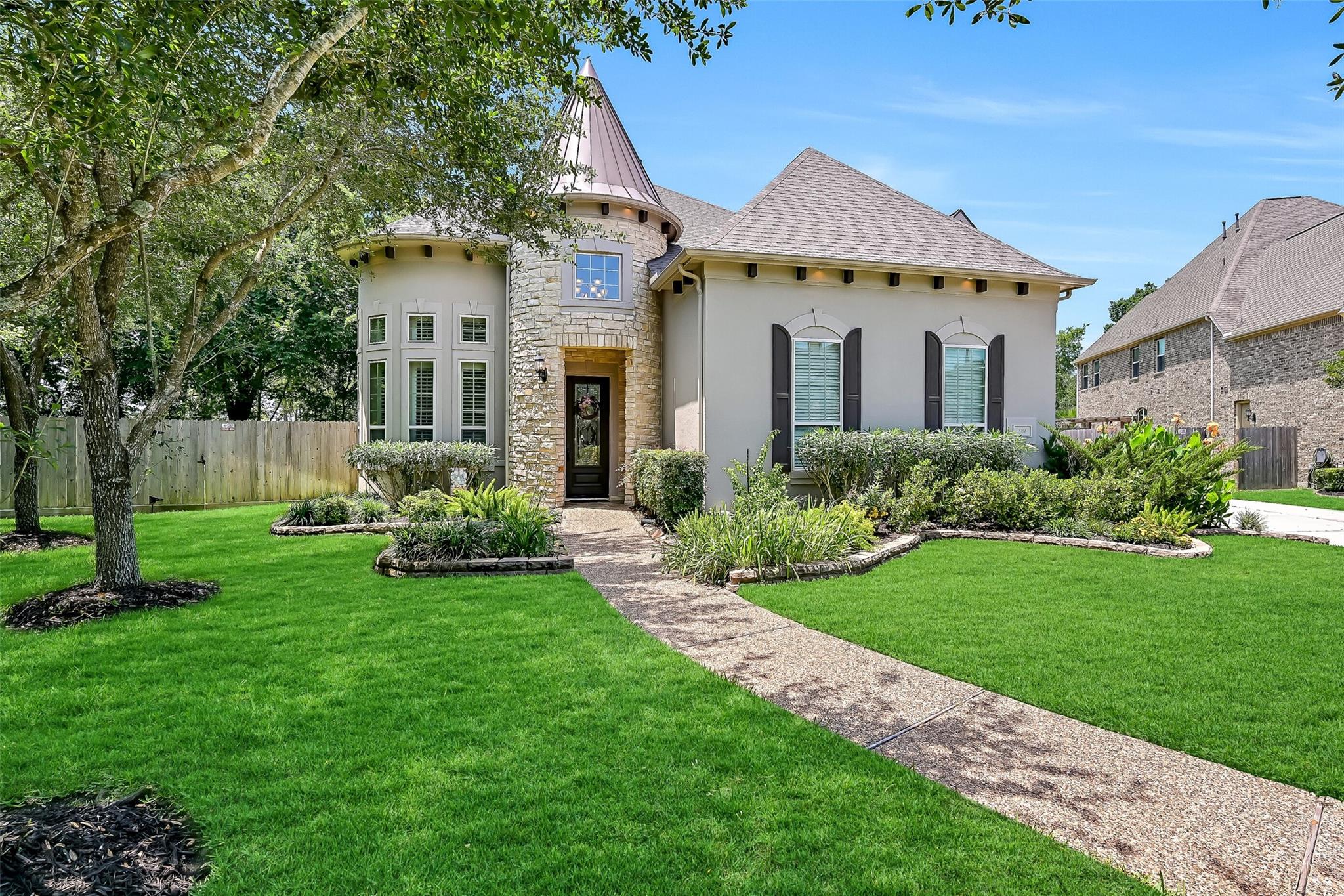 2304 Halls Creek Ct, Friendswood, TX 77546 photo