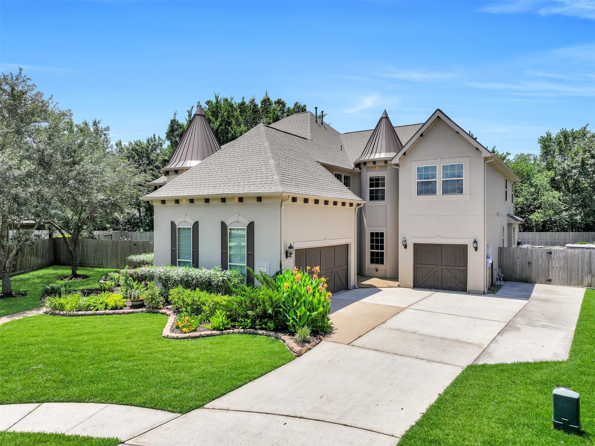 2304 Halls Creek Ct, Friendswood, TX 77546 photo