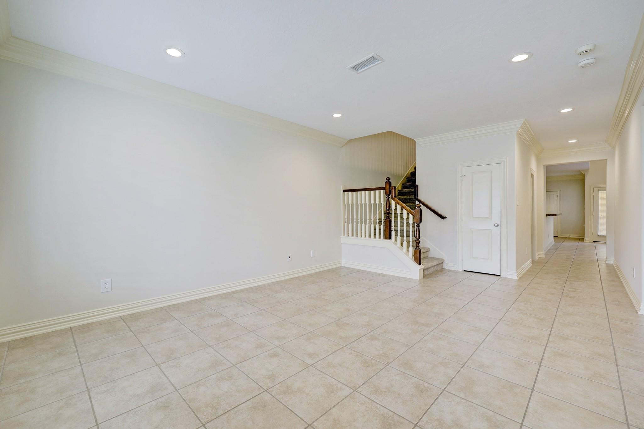 14446 Summerleaf Ln, Houston, TX 77077 photo