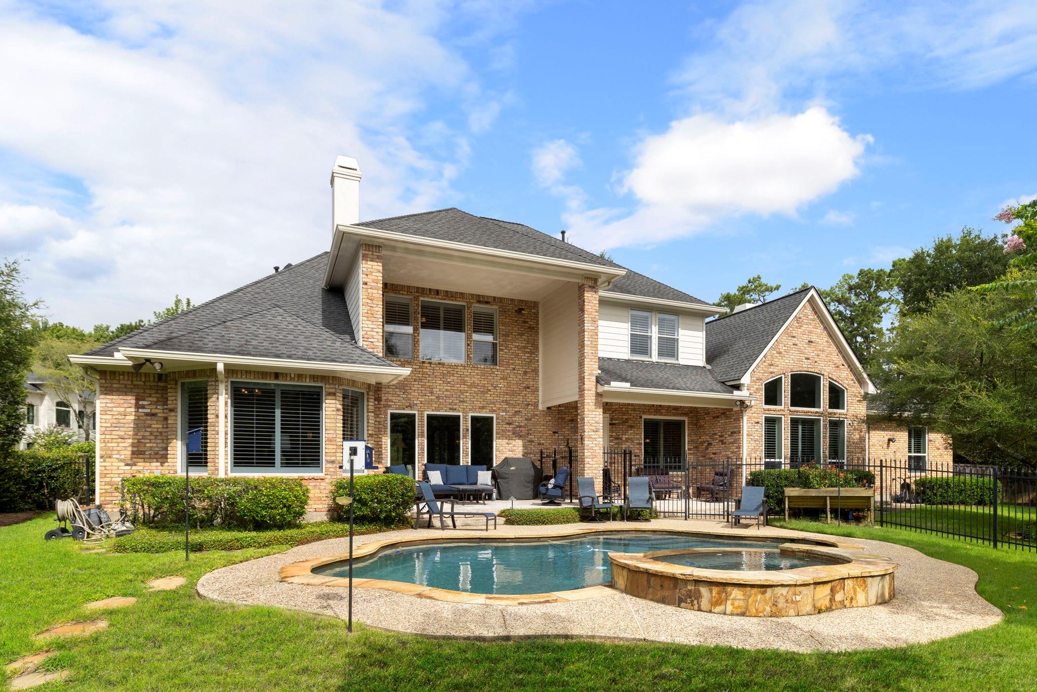 2 Snow Pond Pl, The Woodlands, TX 77382 photo