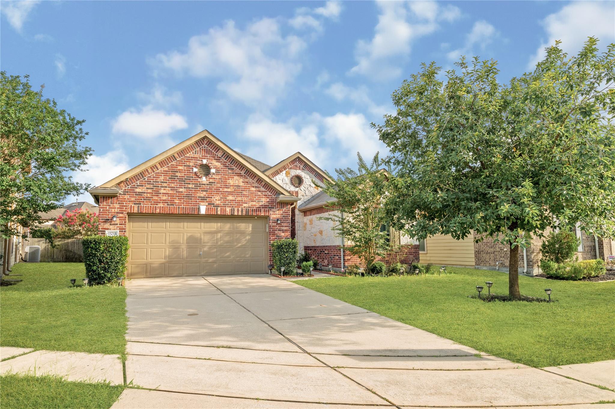 15215 Sunlight Bay Ct, Cypress, TX 77429