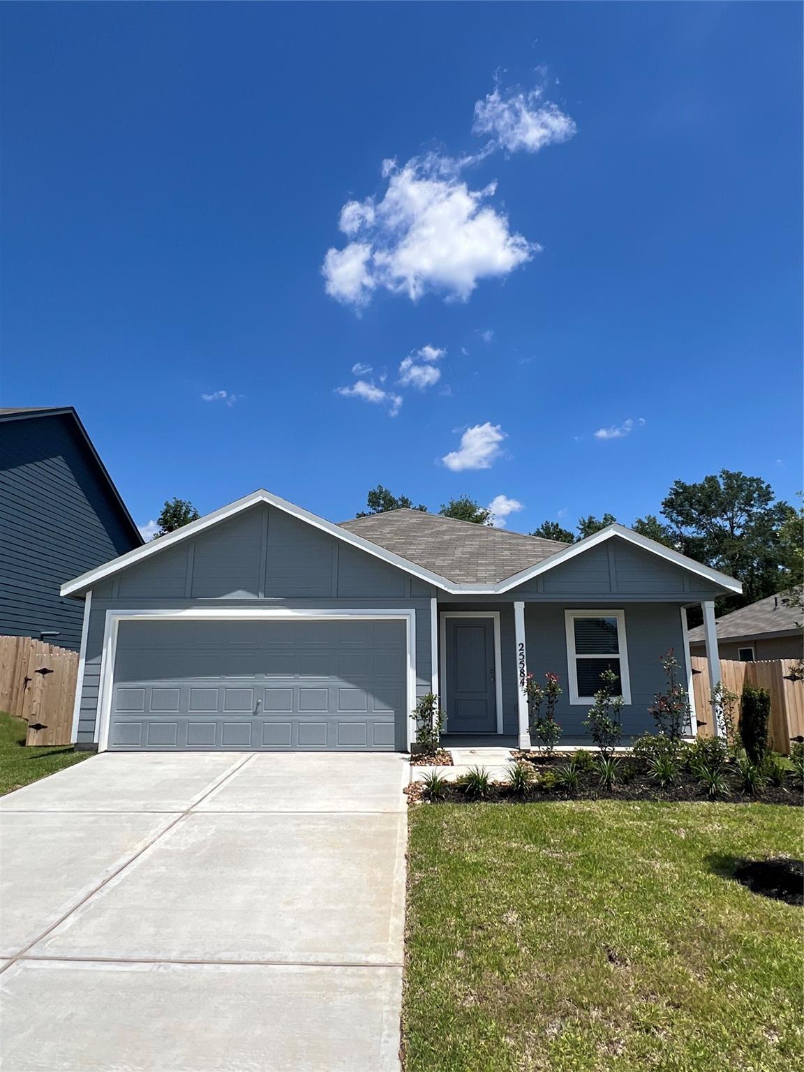25596 Rose Creek Dr, Cleveland, TX 77328