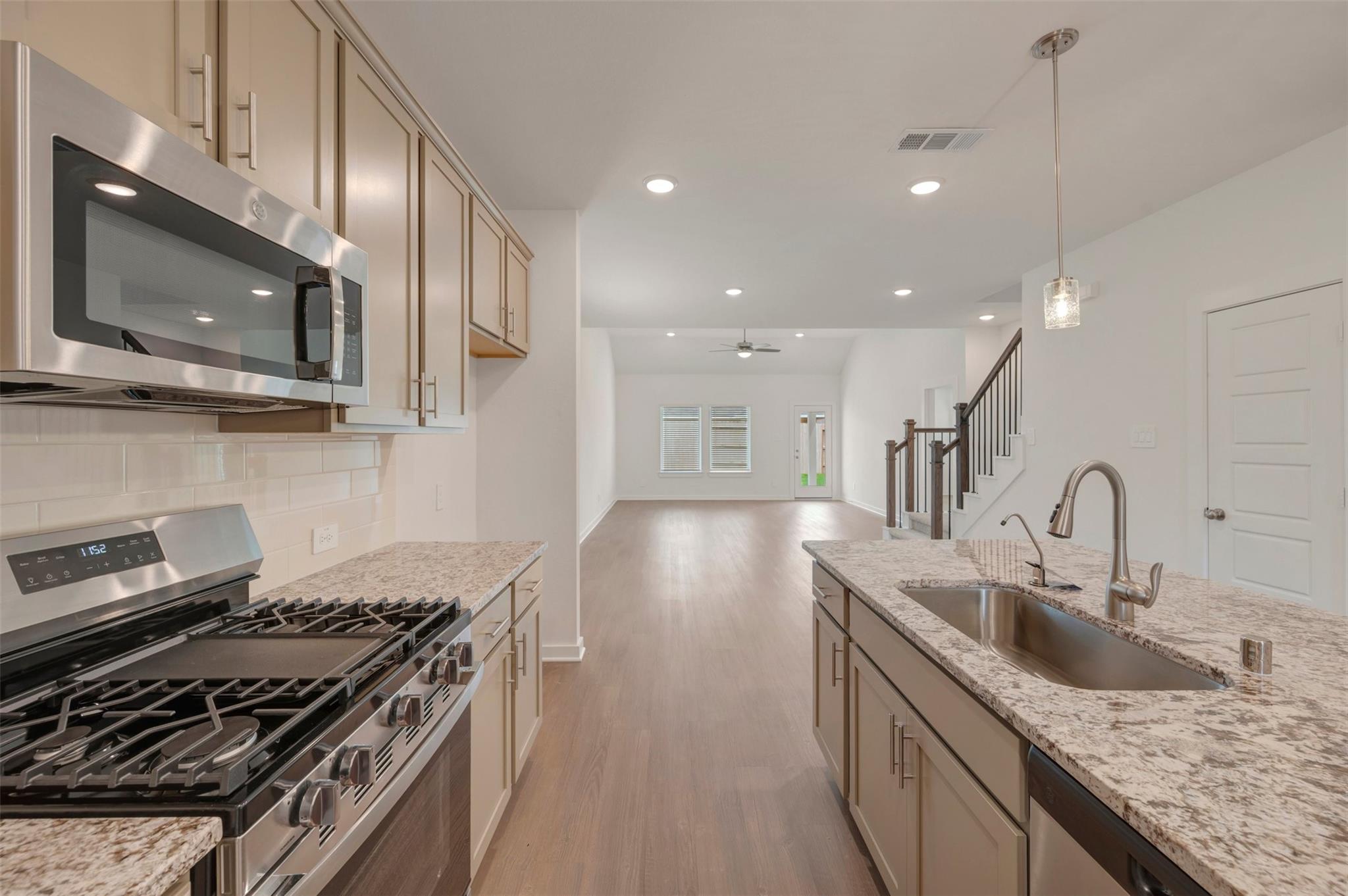 16835 Cockspur Hawthrone Ln, New Caney, TX 77357 photo