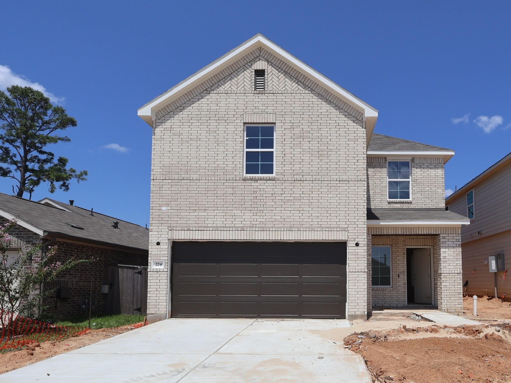 224 Hazy Pines Ln, Willis, TX 77378