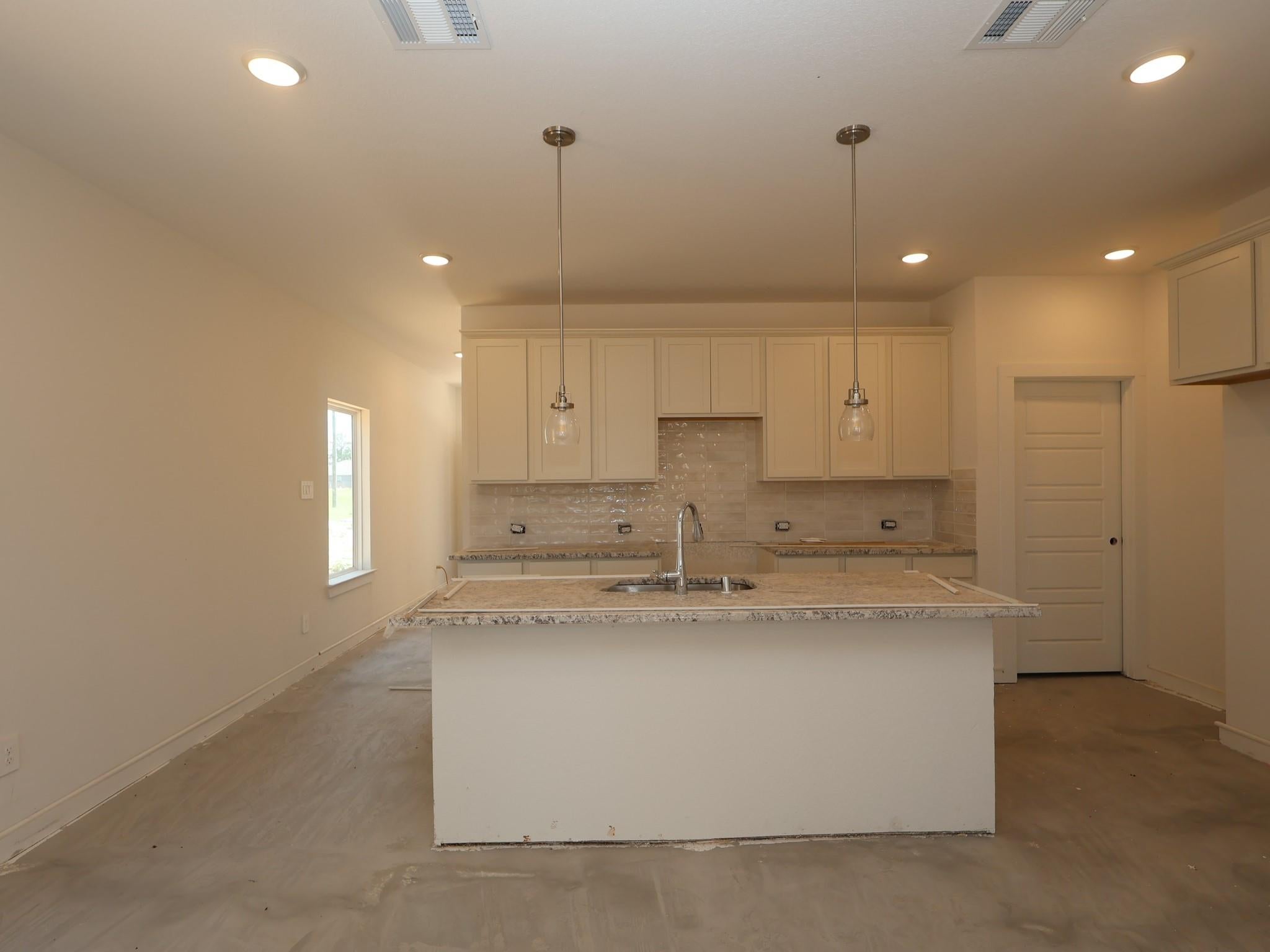 224 Hazy Pines Ln, Willis, TX 77378 photo