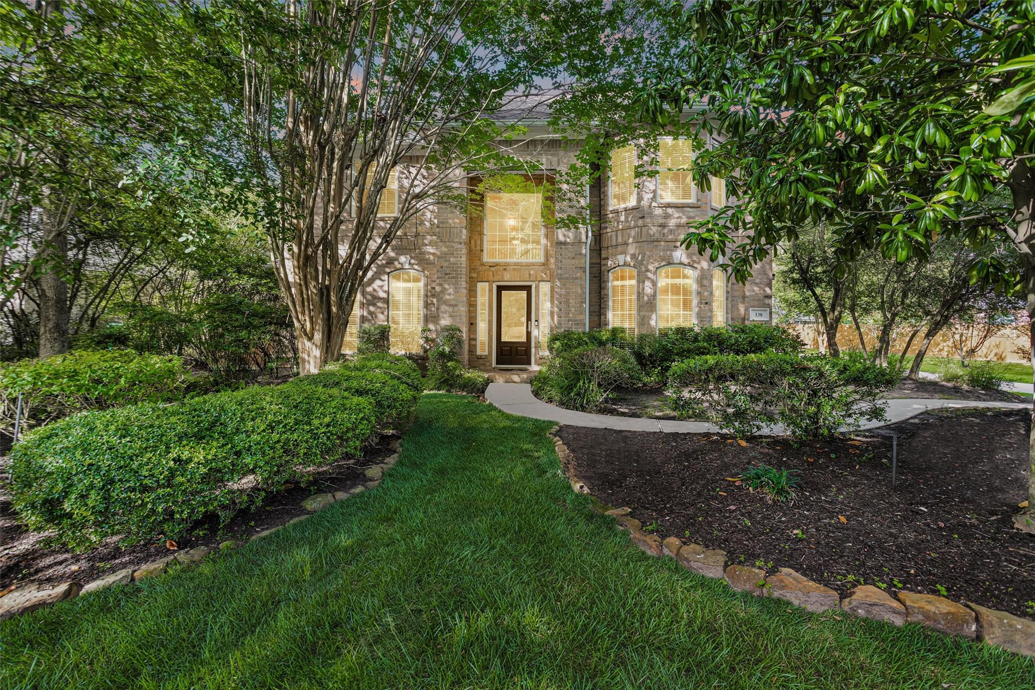 138 Evangeline Oaks Cir, The Woodlands, TX 77384