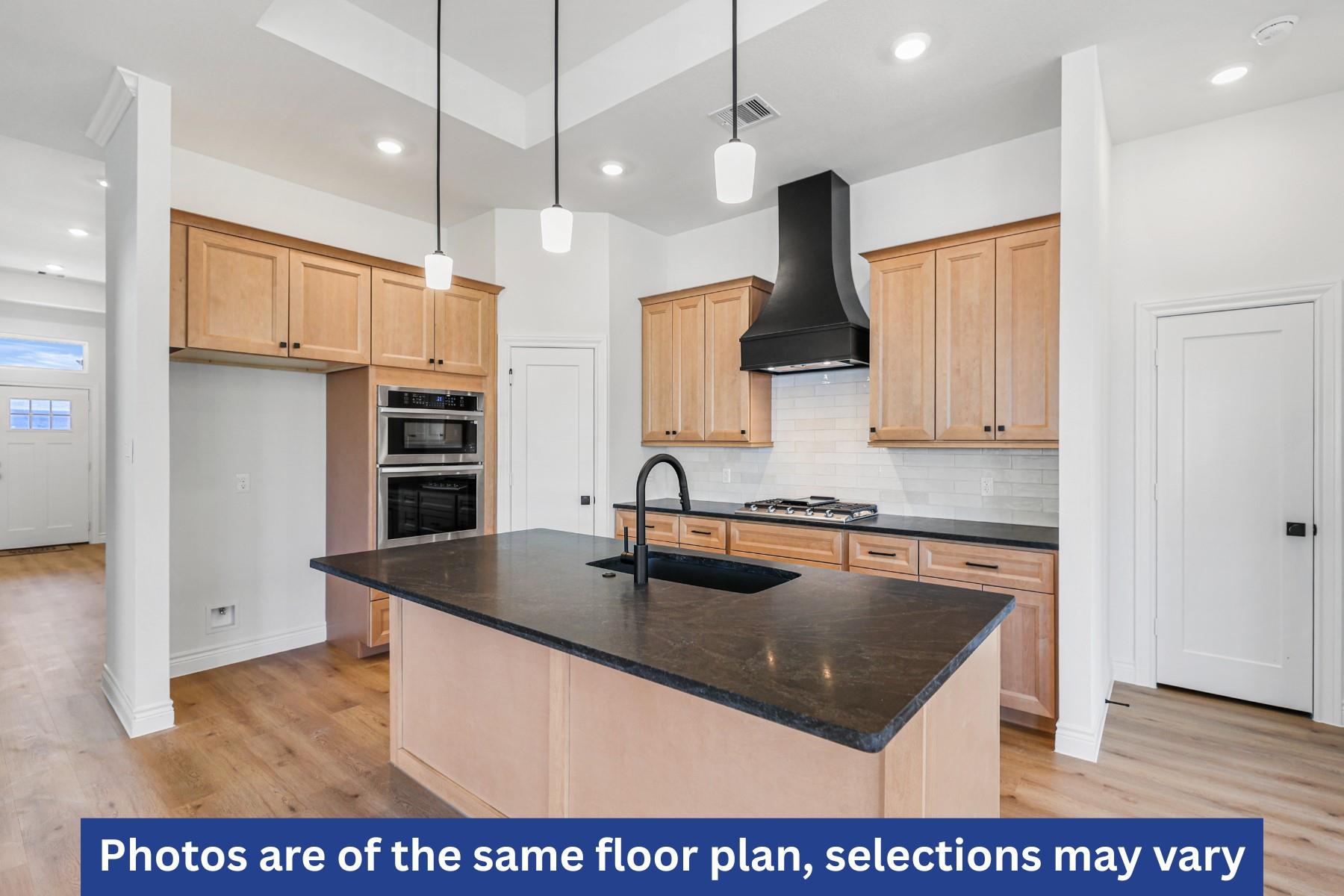 11823 Serena Song Dr, Willis, TX 77318 photo