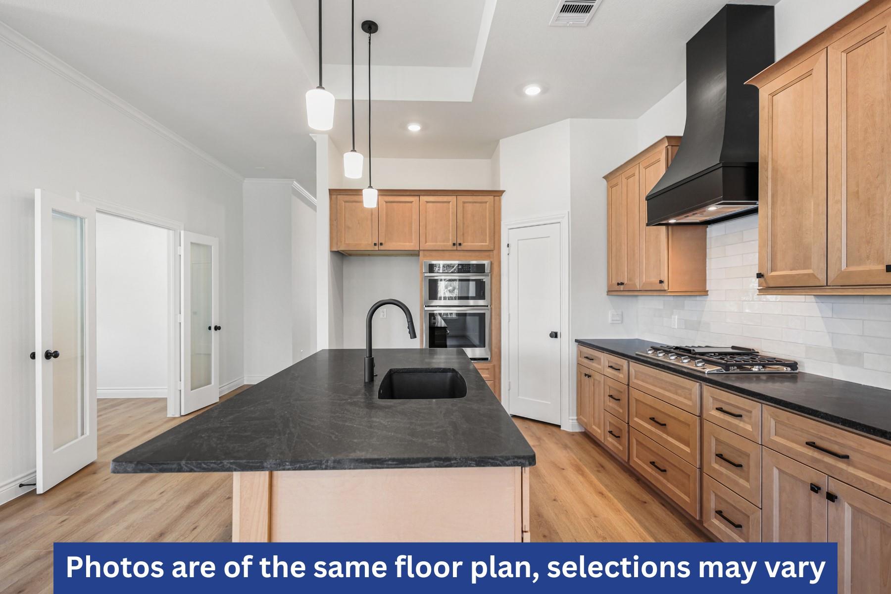 11823 Serena Song Dr, Willis, TX 77318 photo