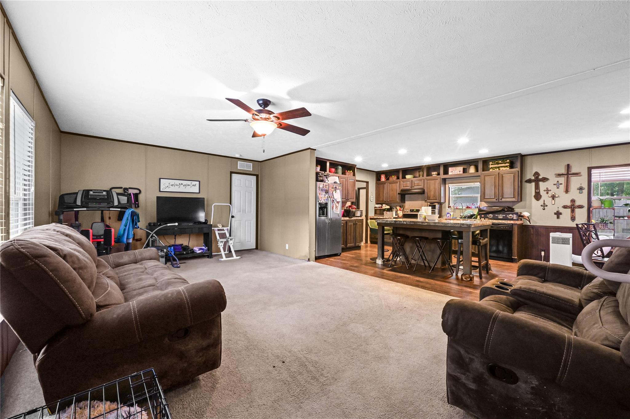 12617 Highway 105, Cleveland, TX 77327