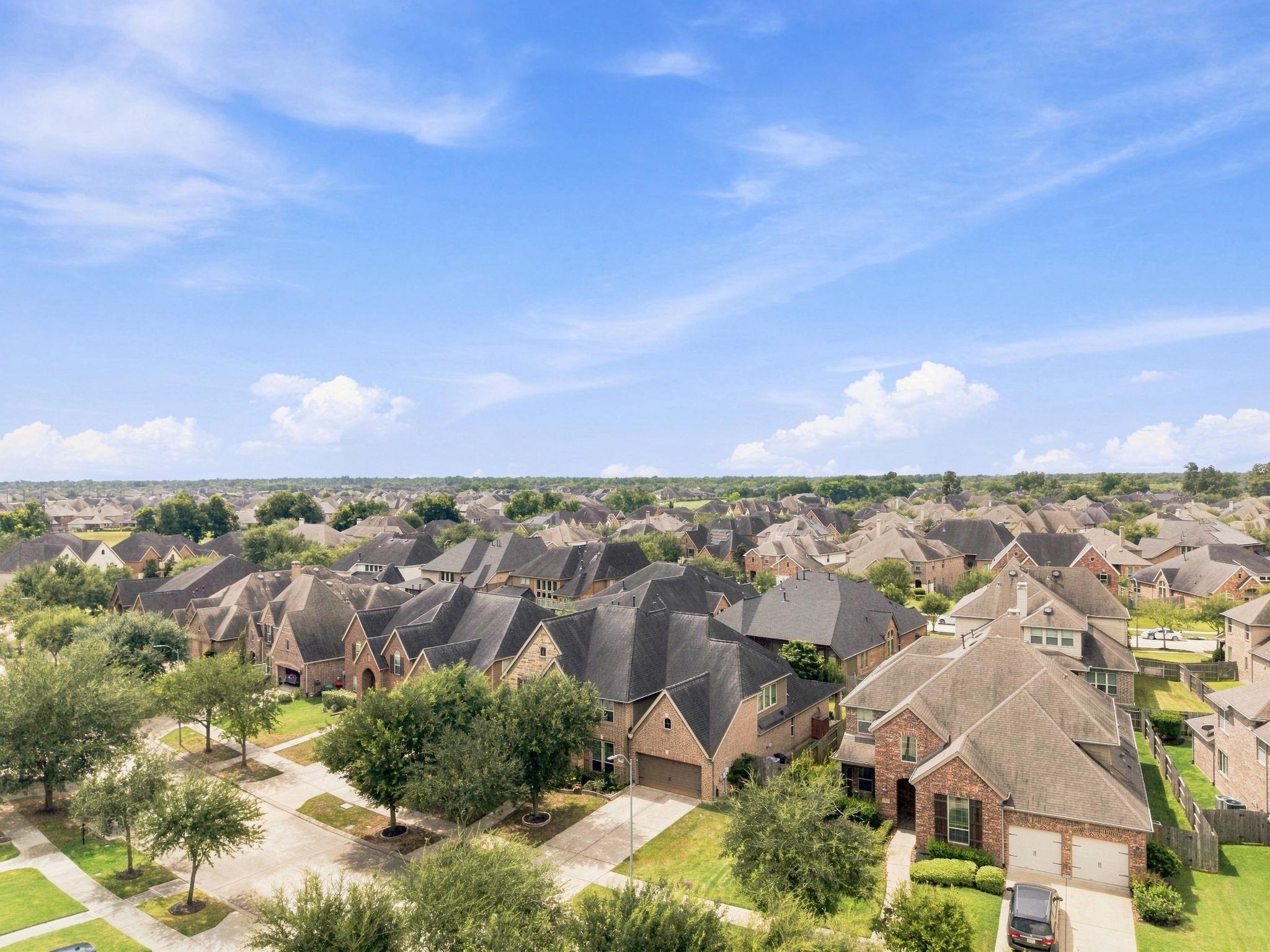 3923 Pebble Heights Ln, Sugar Land, TX 77479 photo