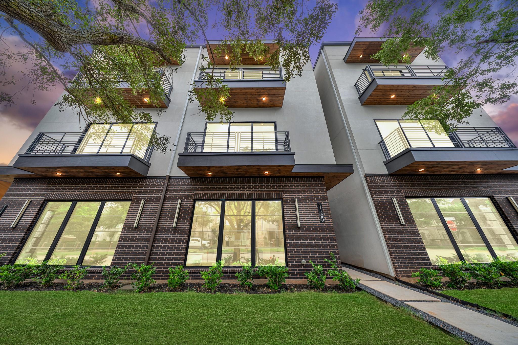 1135 Lake Pointe Pkwy, Sugar Land, TX 77478