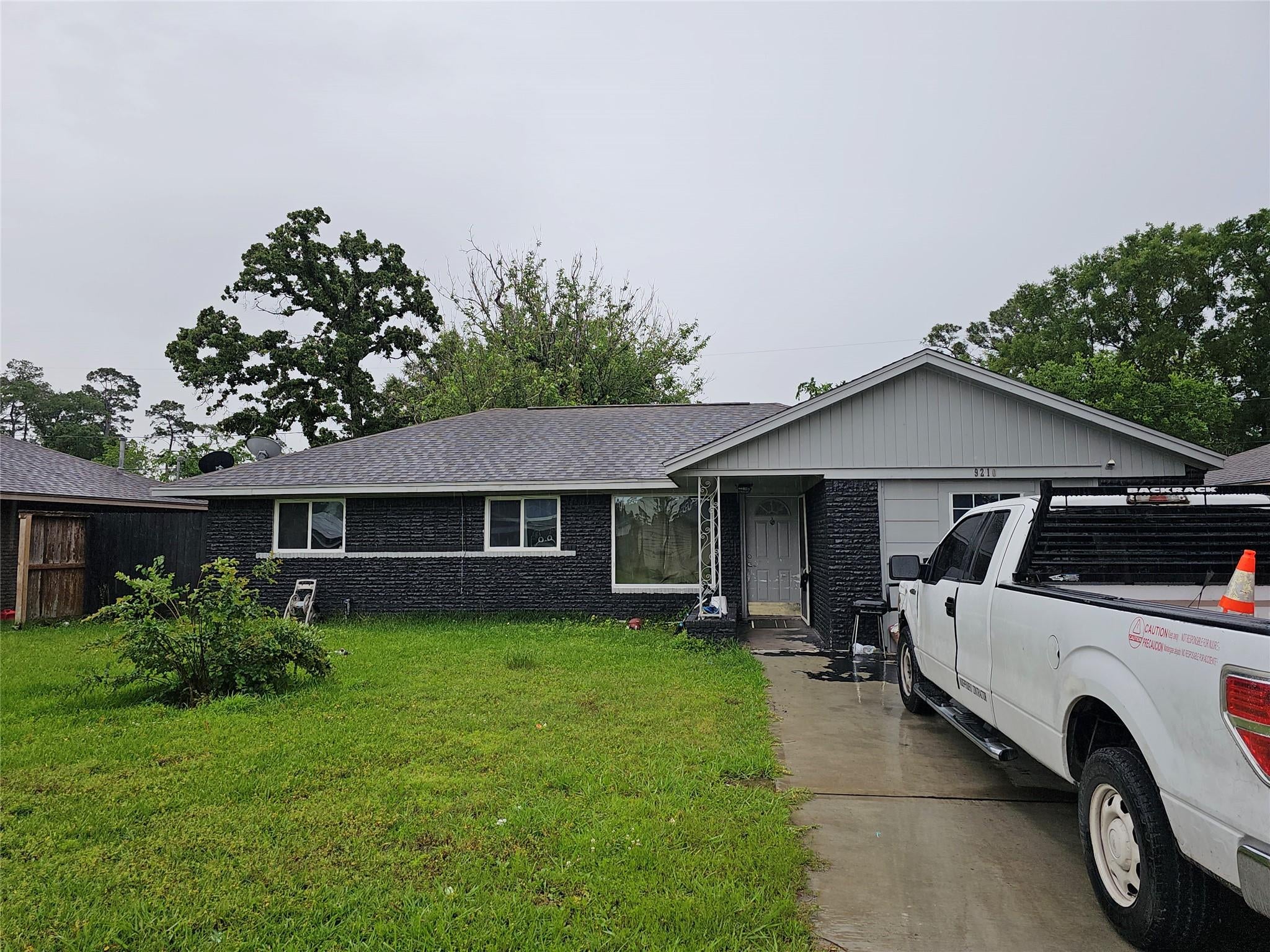 9210 Homewood Ln, Houston, TX 77078